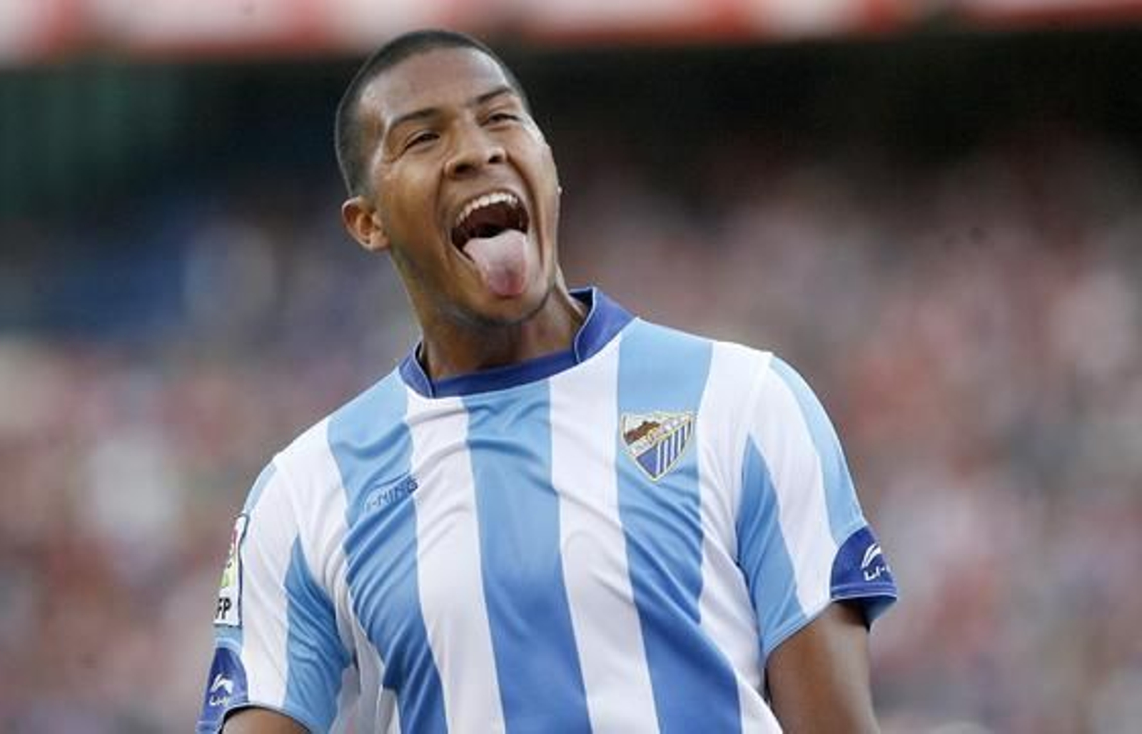 El Málaga golea al Atlético en el Calderón (0-3). / EFE