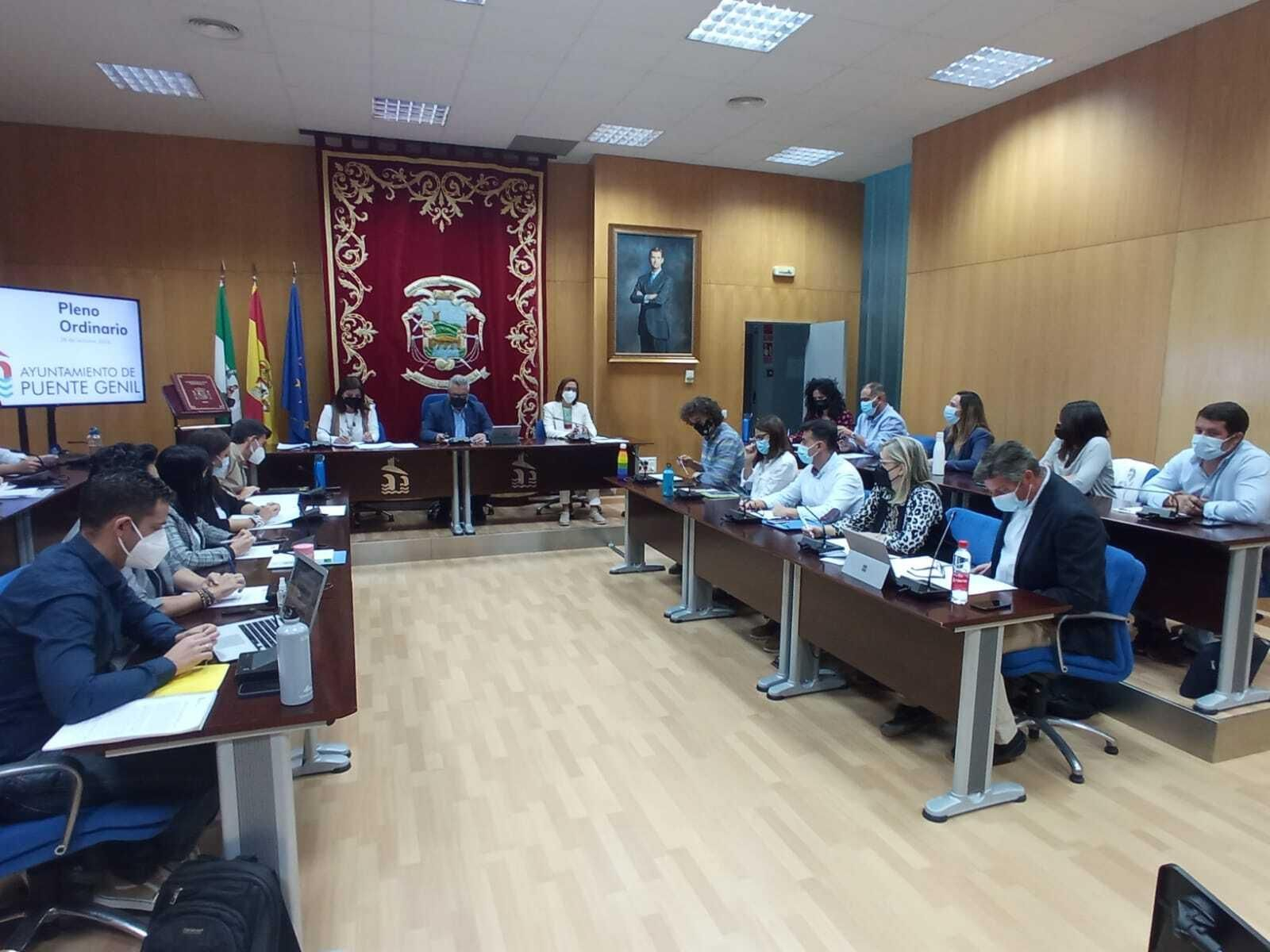 Imagen del Pleno del Ayuntamiento de Puente Genil.