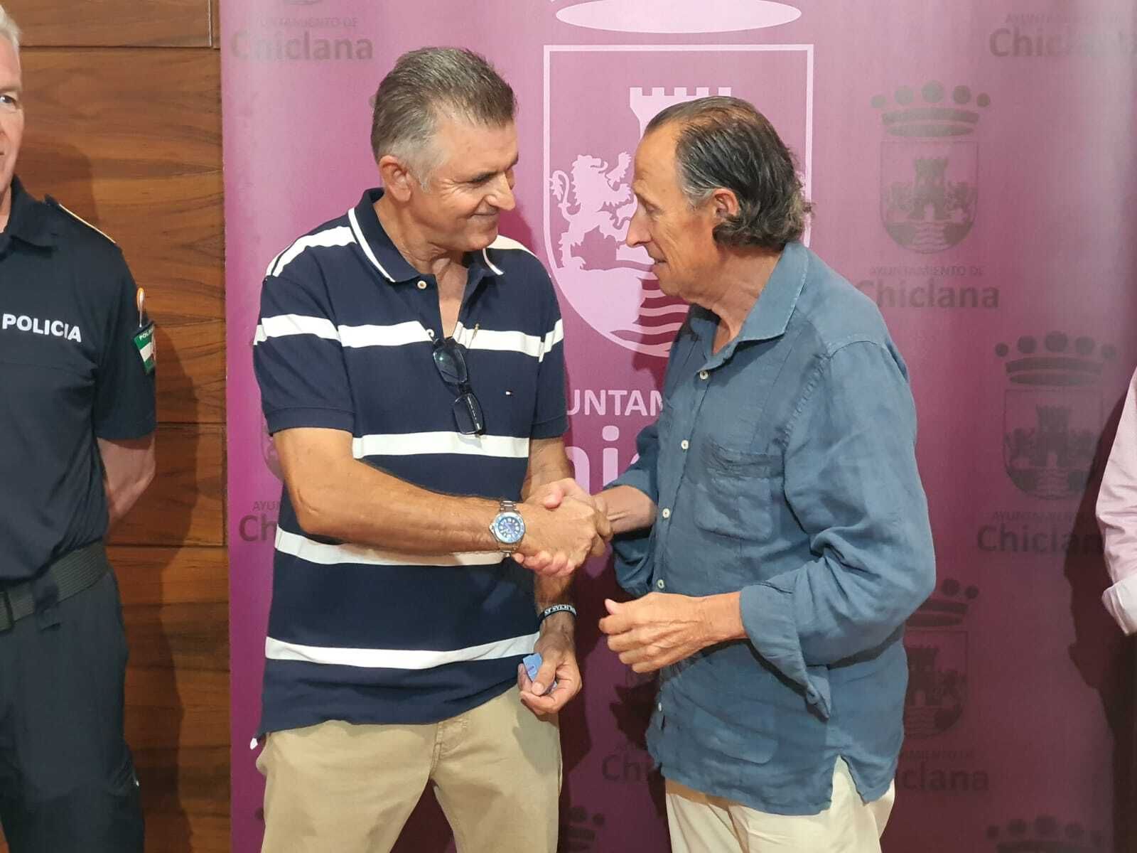 El alcalde preside el acto de reconocimiento al trabajador municipal jubilado, José María Galván Martínez.