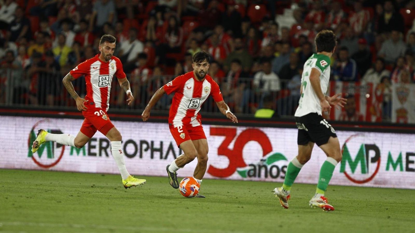 Arnau Puigmal, en el duelo de la pasada campaña ante el Real Racing Club.