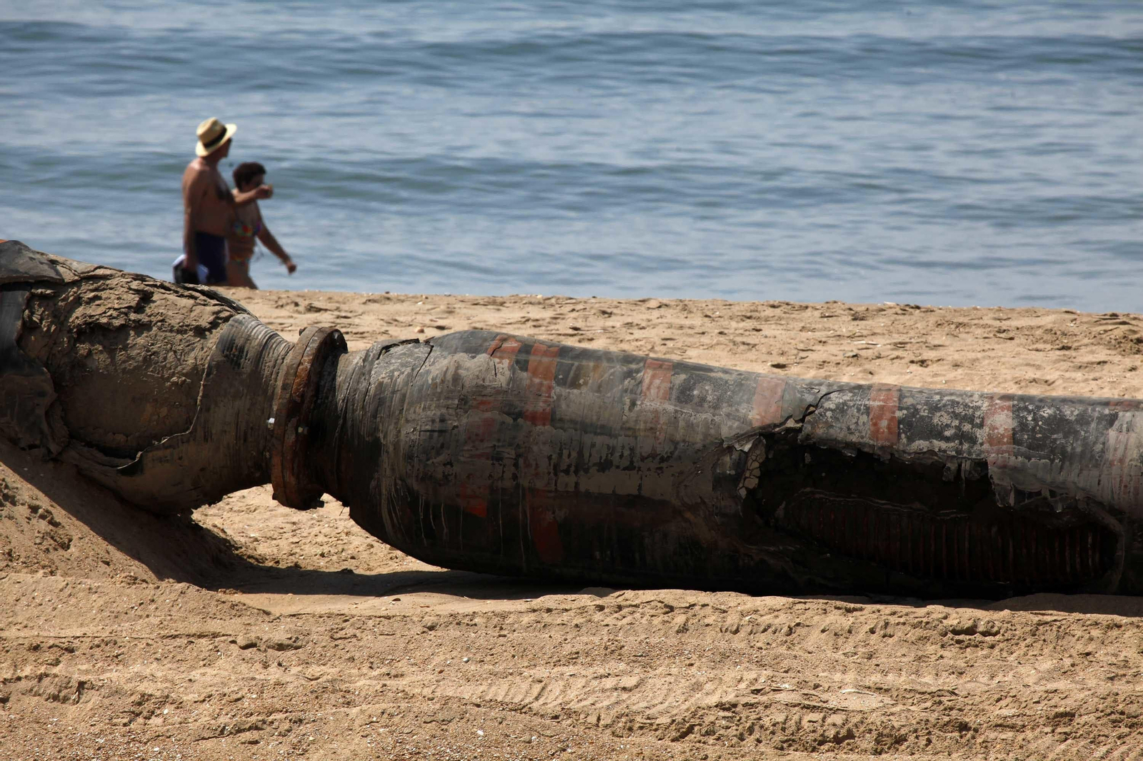 Las imágenes de la recuperación de la playa de La Antilla