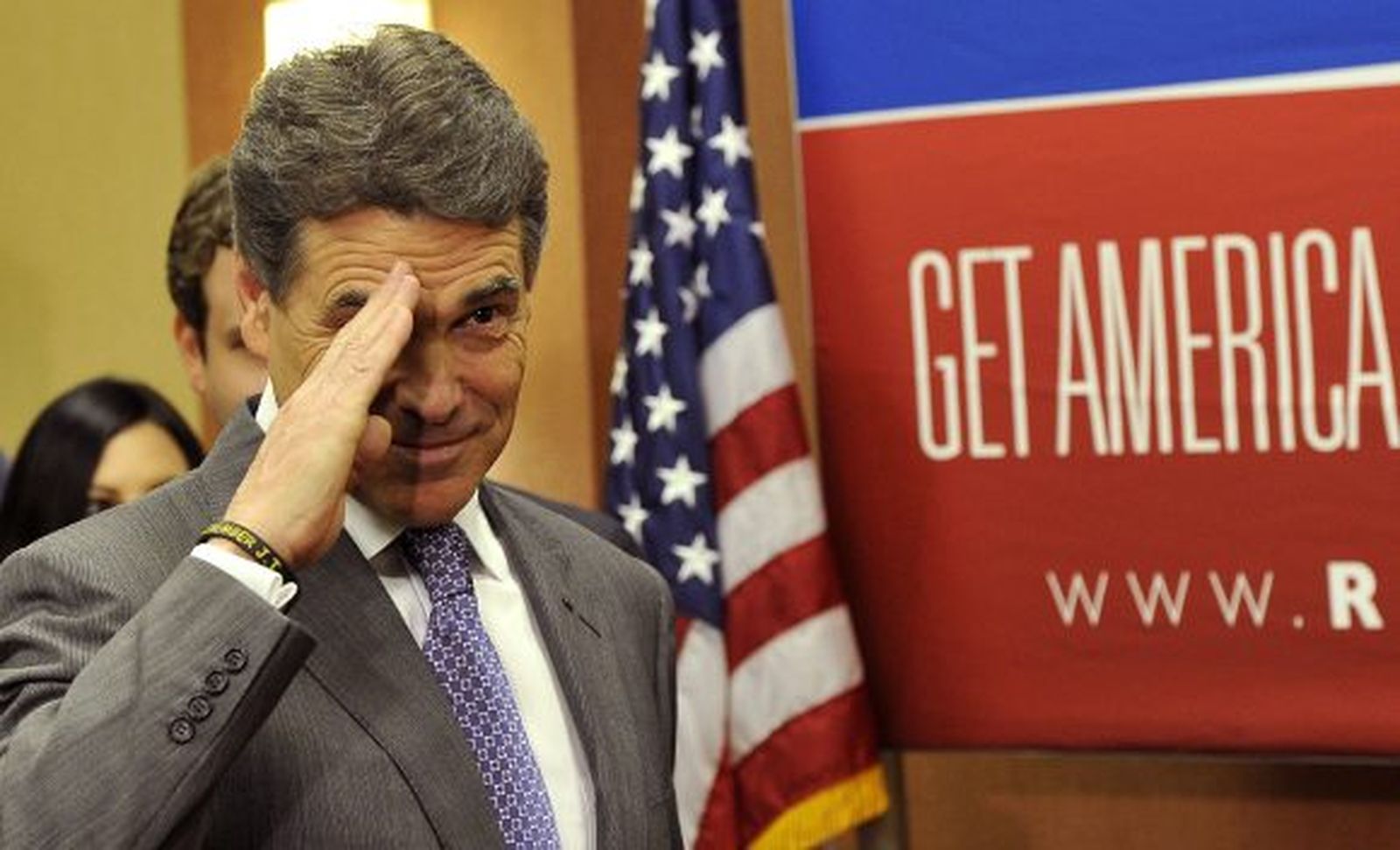 Rick Perry abandona la carrera por la candidatura republicana