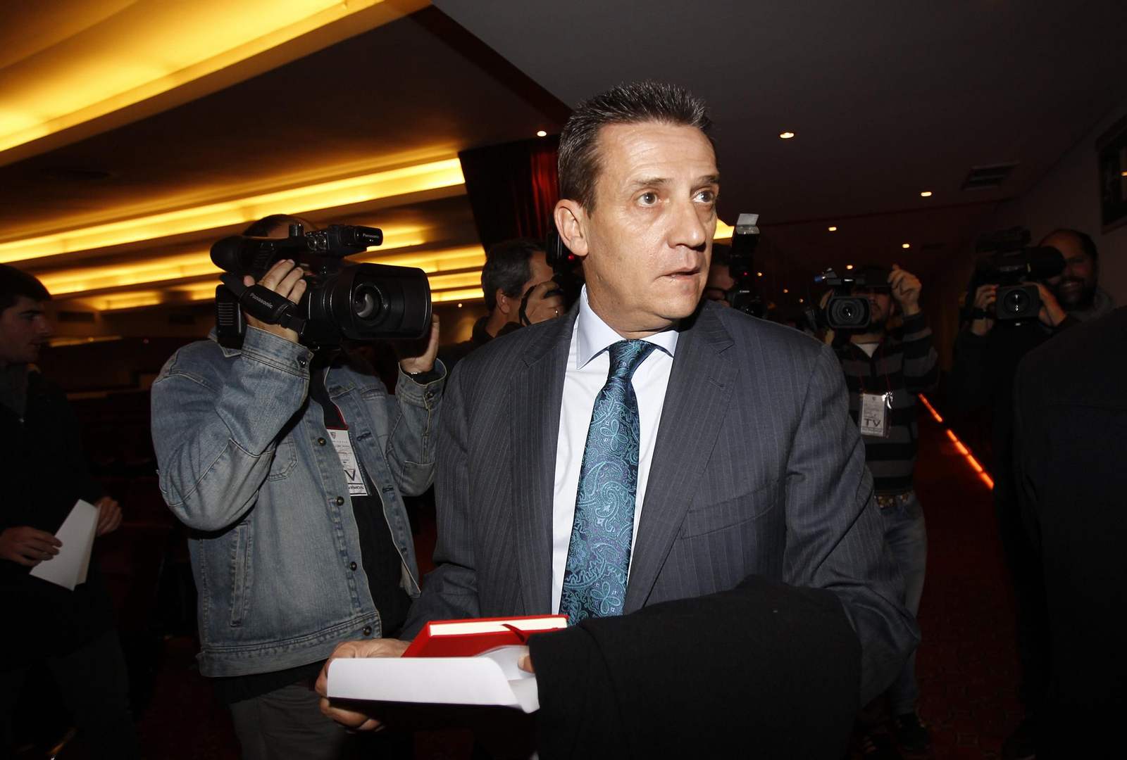 El director general del Sevilla, José María Cruz, en una junta general de accionistas del club.