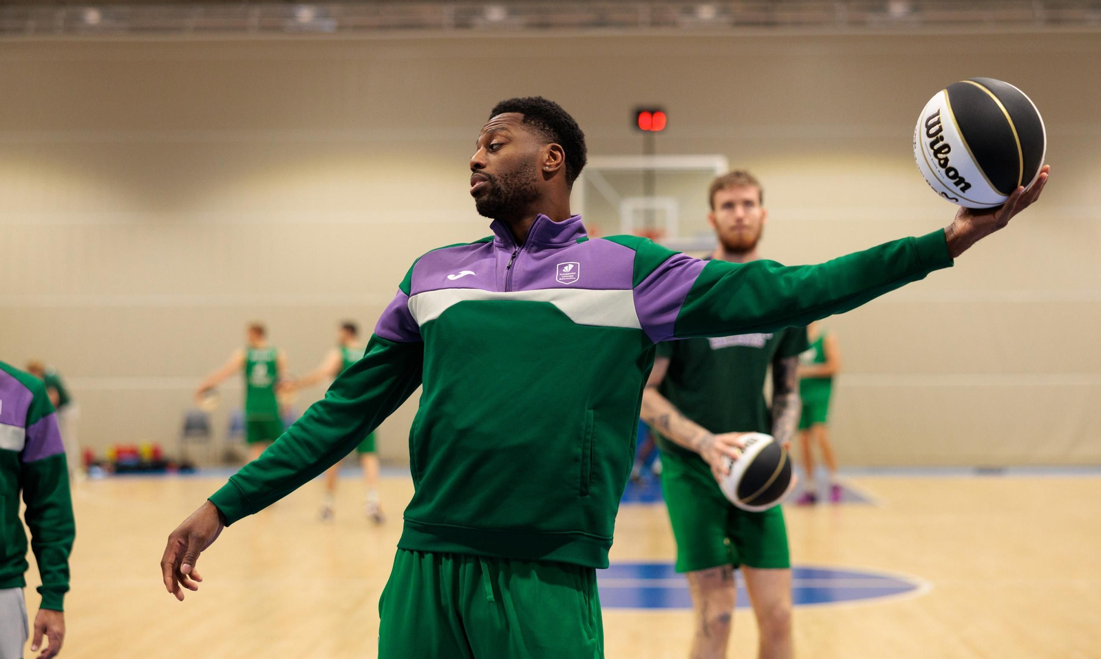 Melvin Ejim, sus cuatro años y seis títulos en Málaga