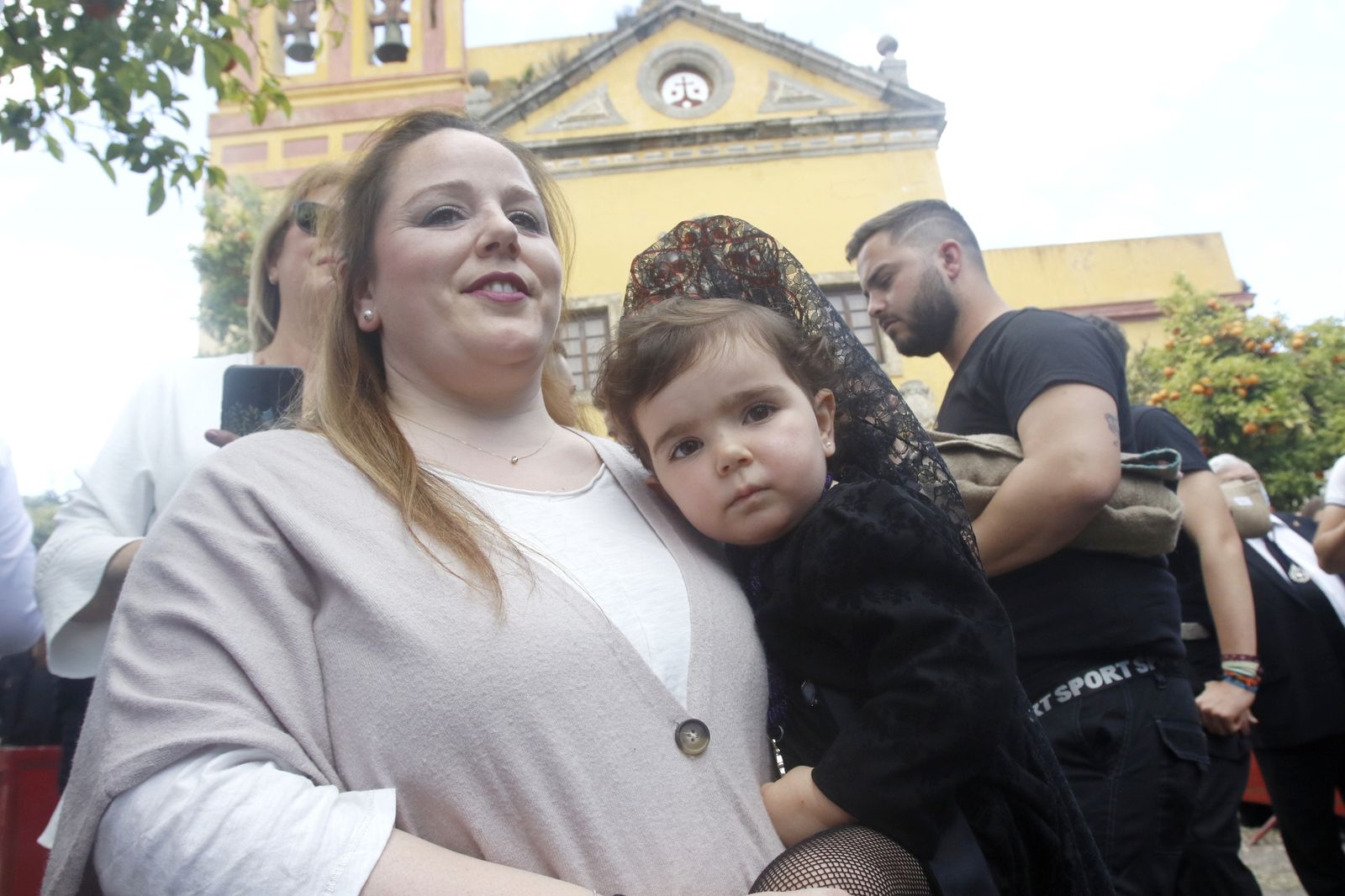 Jueves Santo en Córdoba: La procesión del Caído, en imágenes