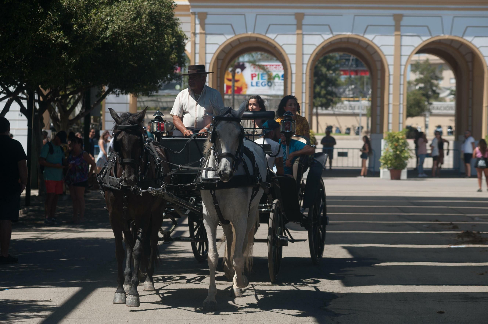 Segundo día de Feria de Málaga en el Centro y en el Real, en fotos