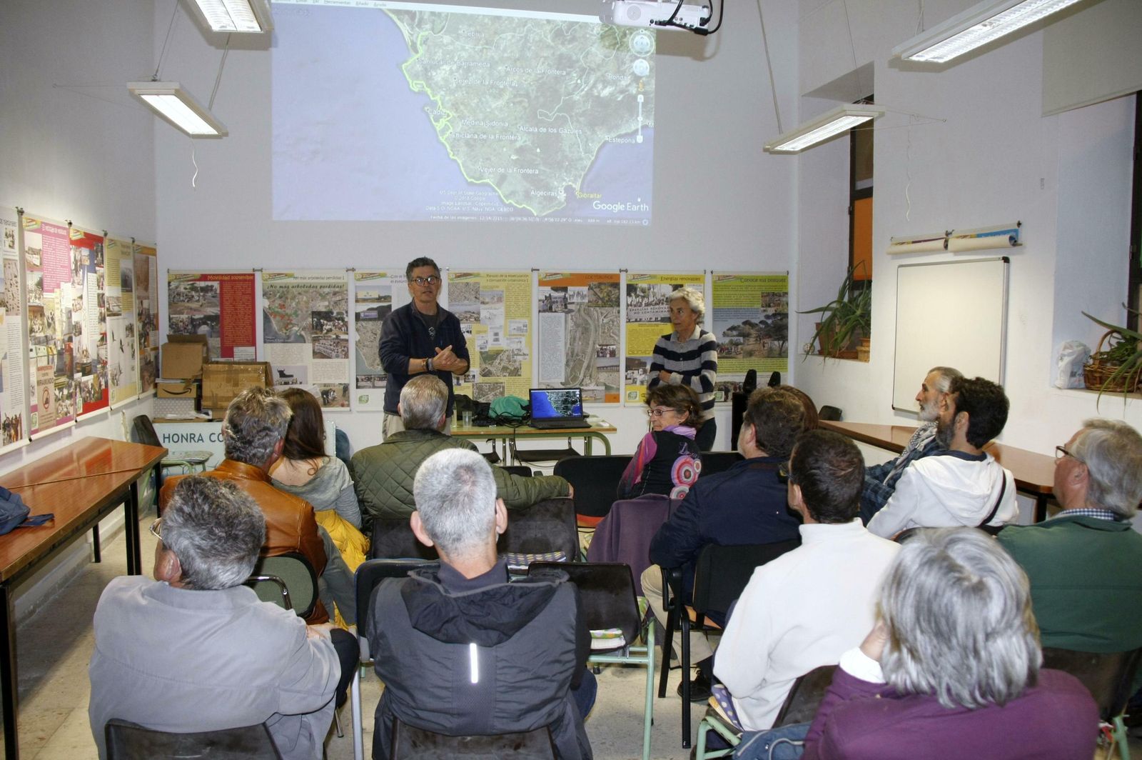 El acto en el que se presentó el proyecto de sendero litoral.