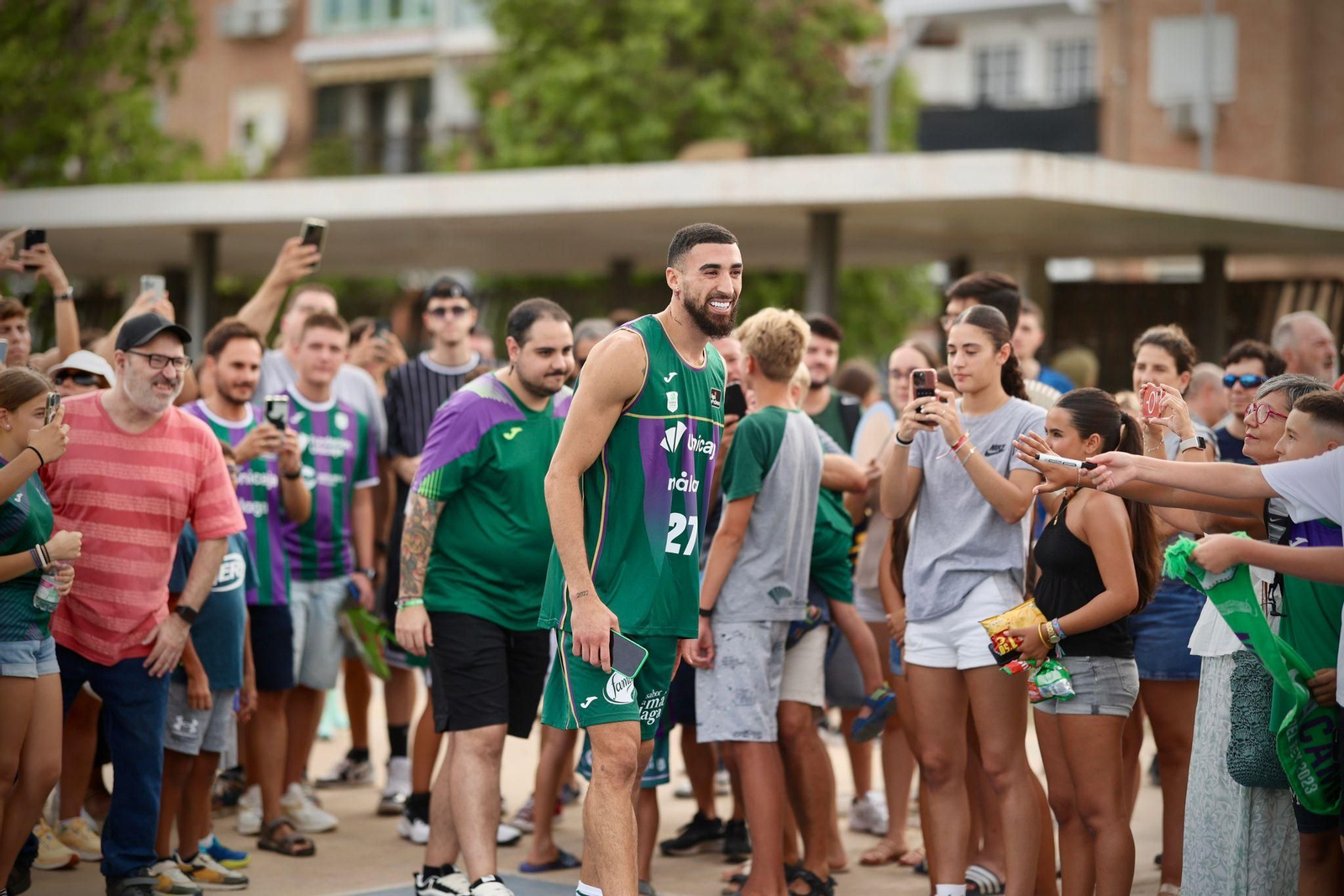 Las fotos de la espectacular presentación de Chris Duarte con el Unicaja en el Parque del Oeste