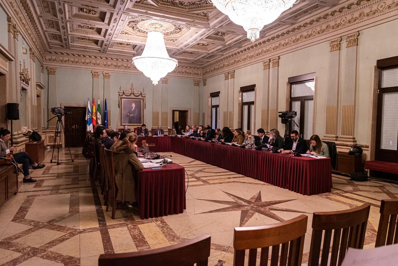 Imágenes del pleno extraordinario para la aprobación de los presupuestos del Ayuntamiento de Huelva