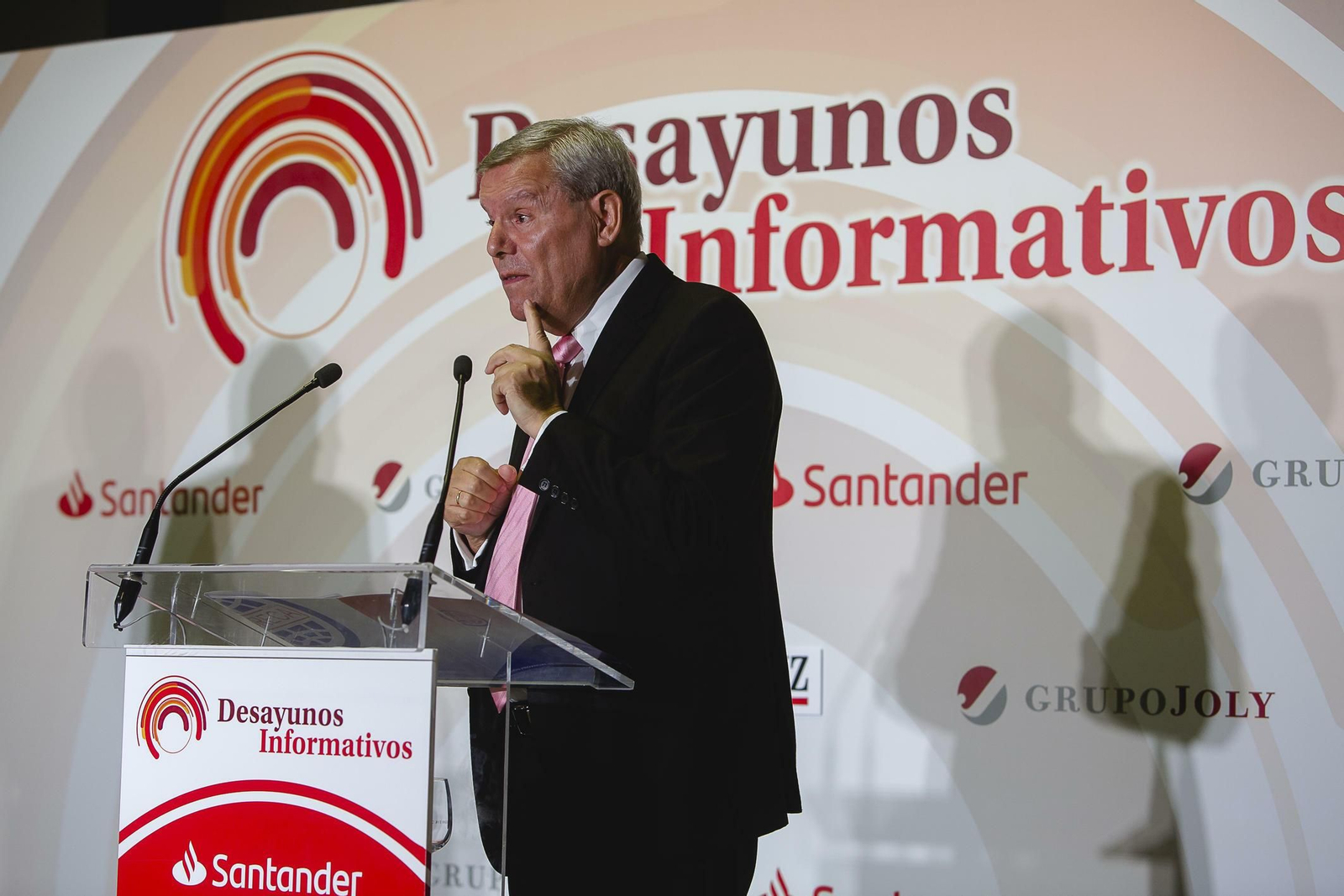 Desayuno informativo banco santander