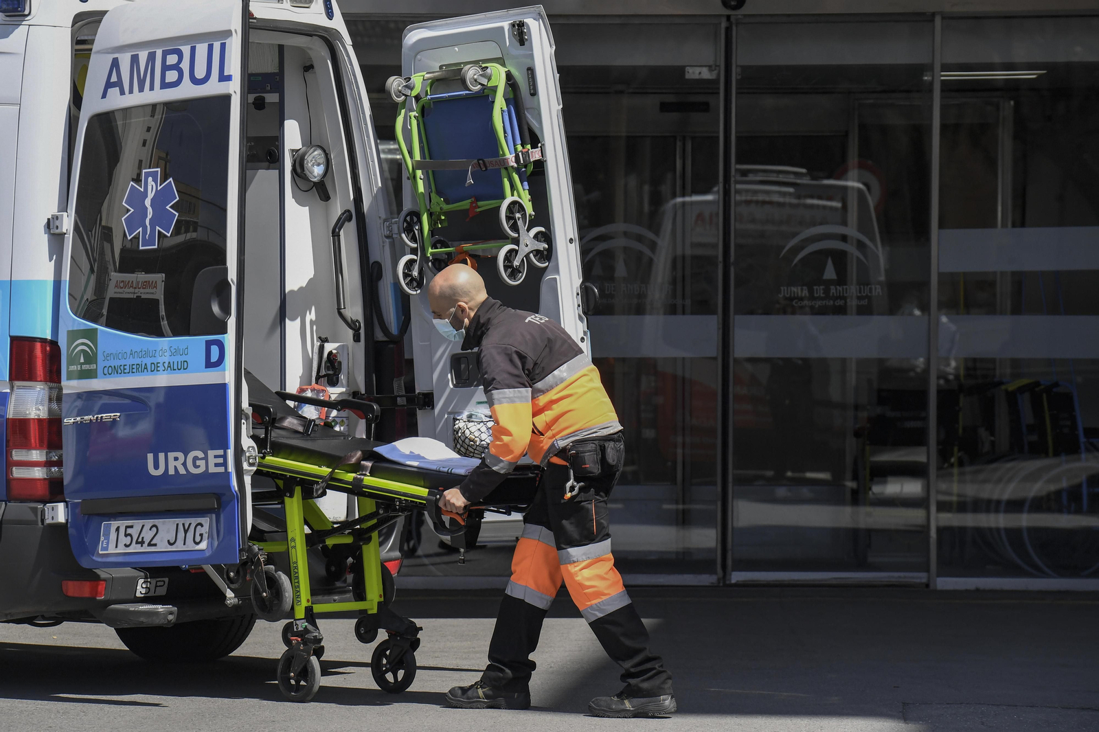 El ritmo de nuevas hospitalizaciones es el mejor desde el mes de enero