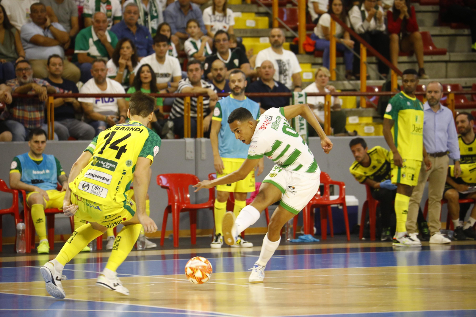 Las imágenes del empate entre el Córdoba Futsal y el Jaén Paraíso Interior