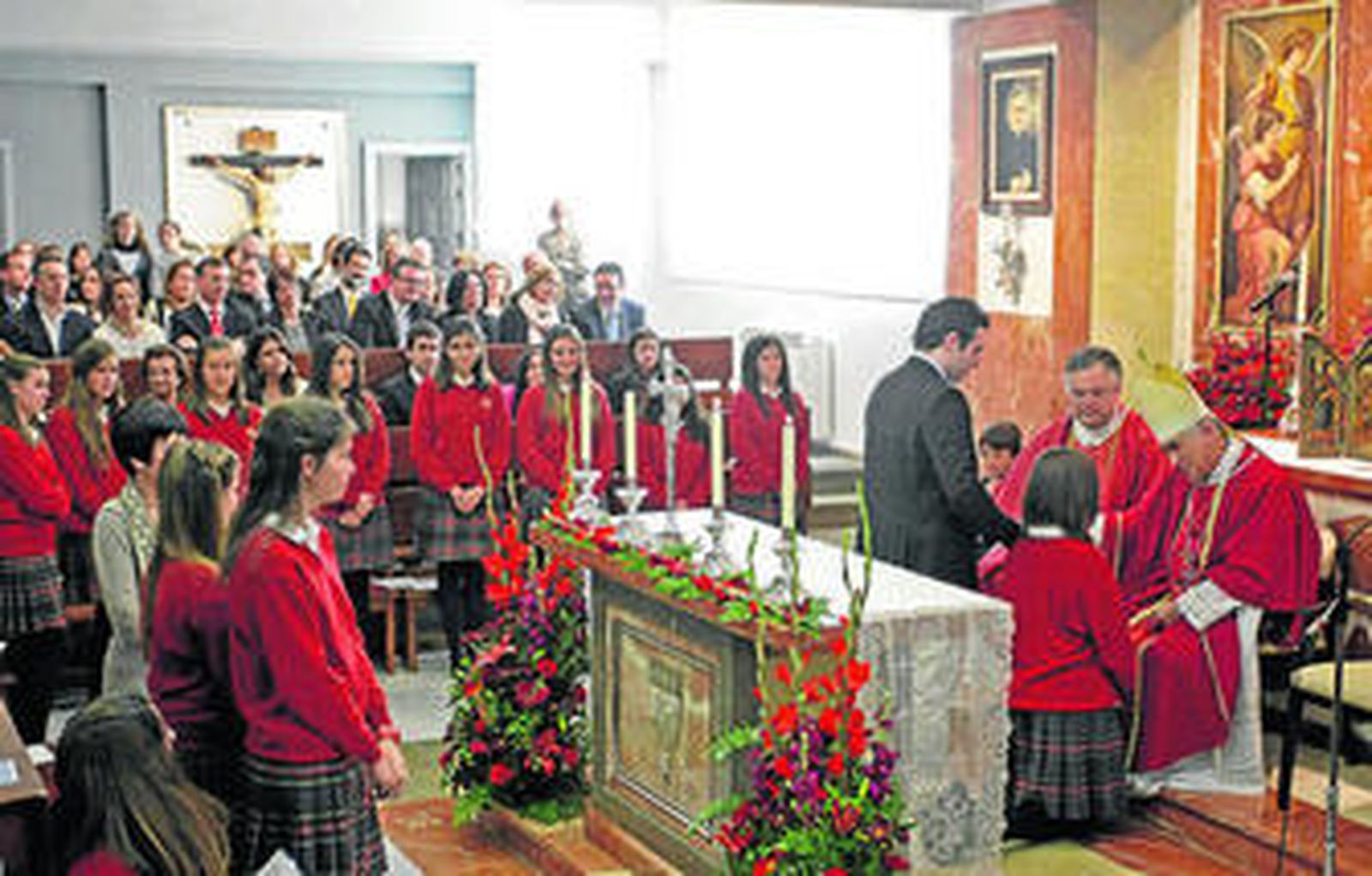 Un instante dela confirmación, ayer en el oratorio del Puertoblanco.