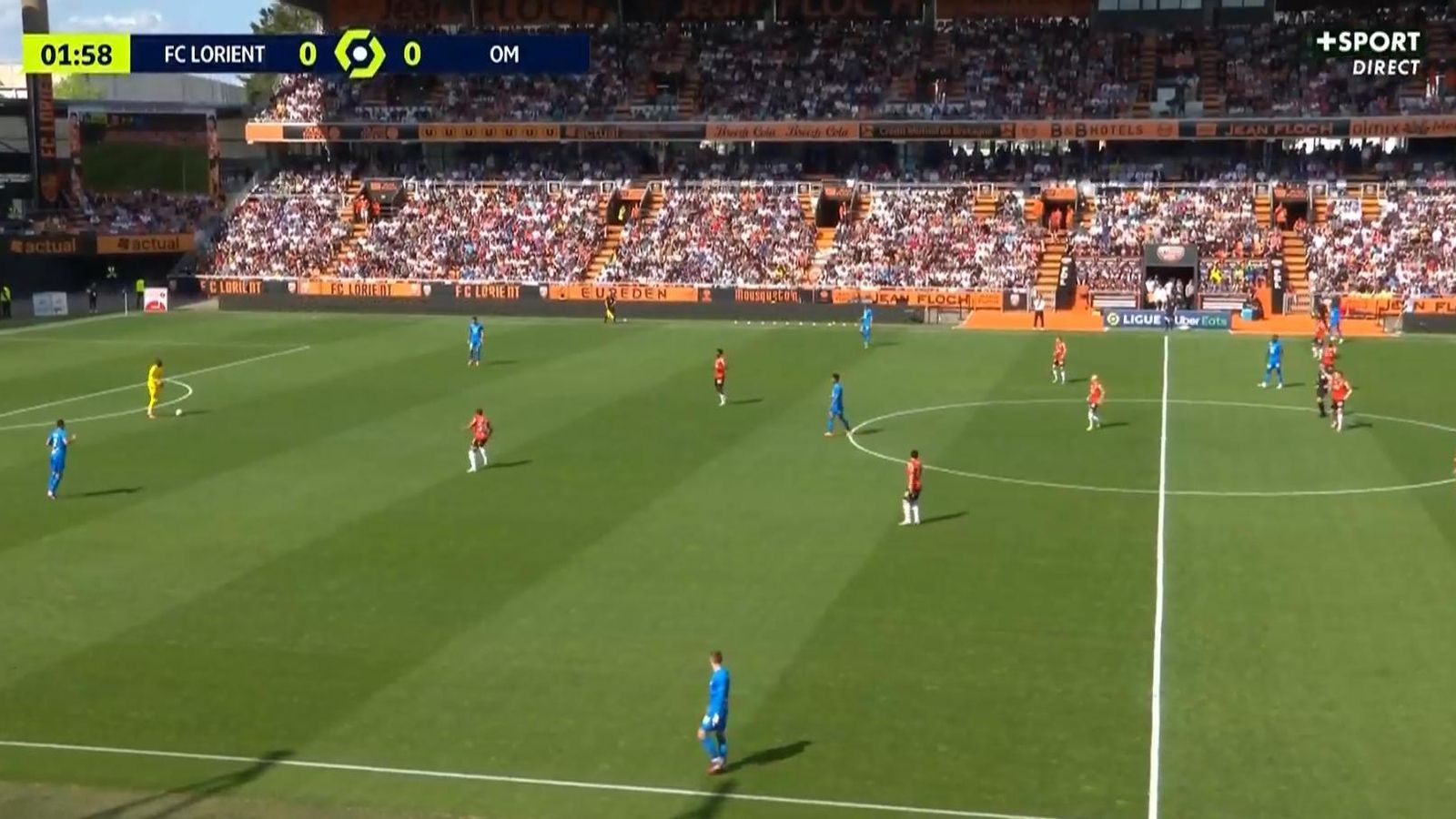 Mandanda, en el campo del Lorient.