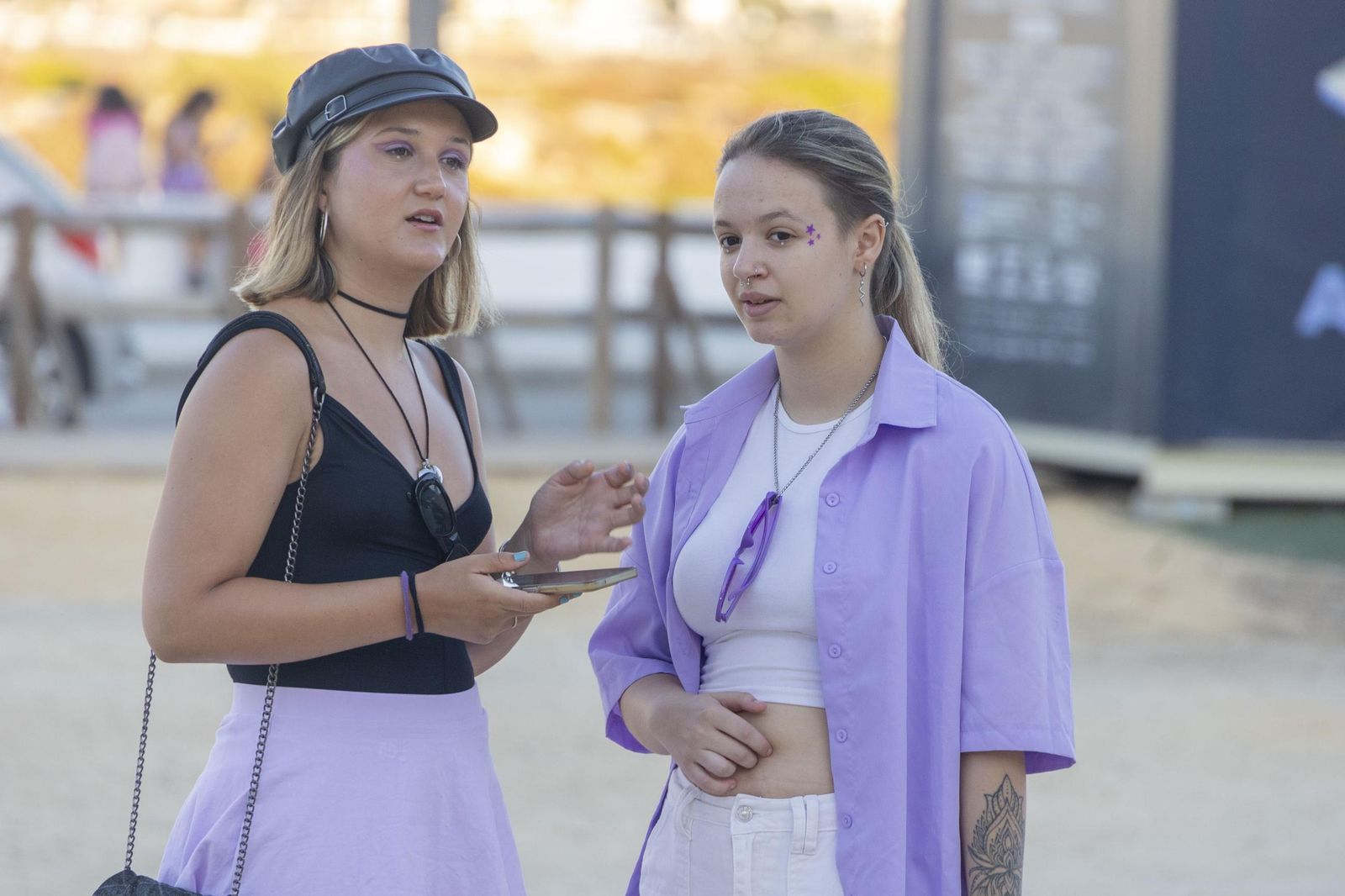 Búscate en las imágenes del concierto de Emilia en Concert Music Festival