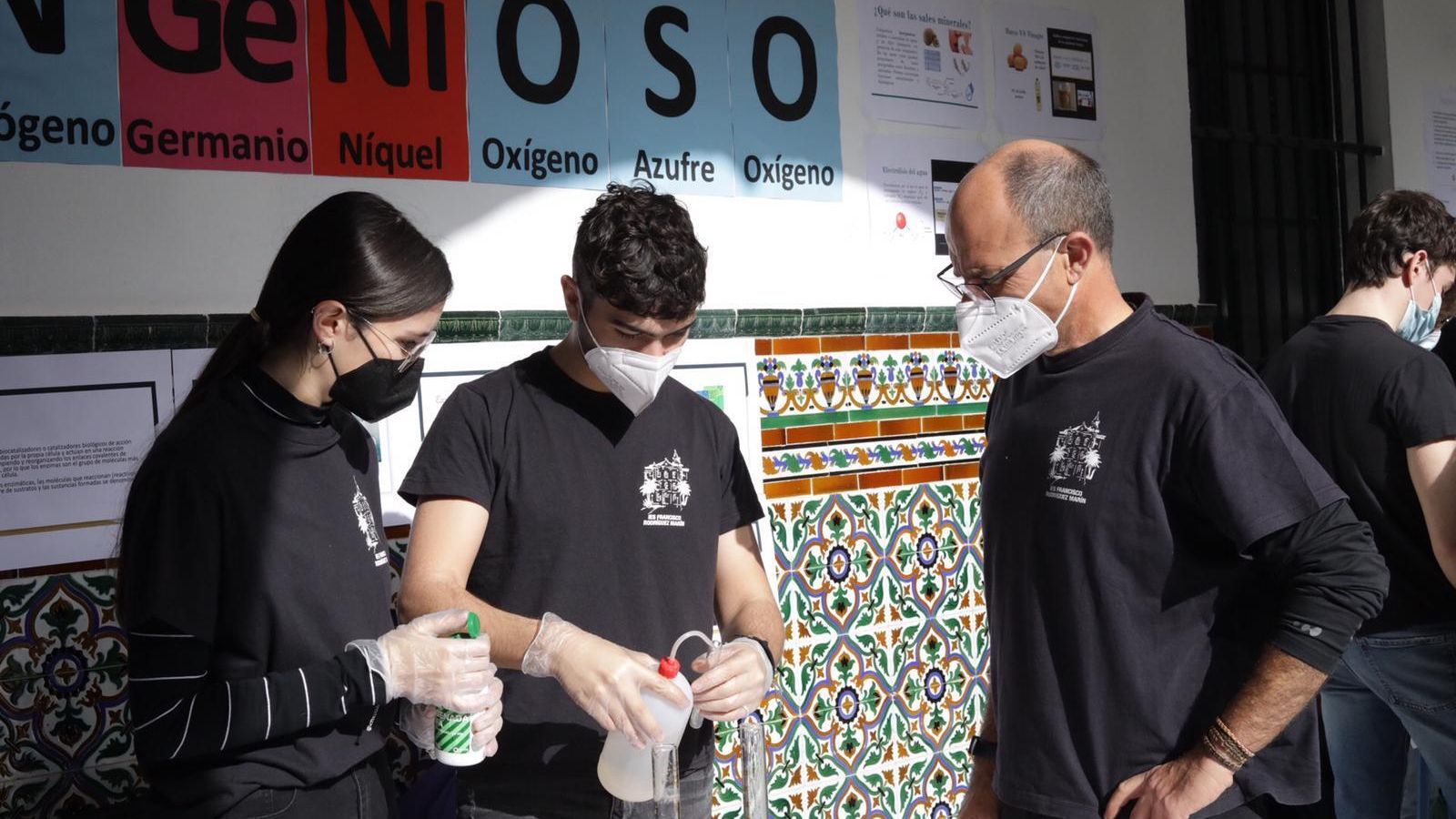 El ingenio científico de estudiantes y profesores ha sido protagonista durante la jornada.