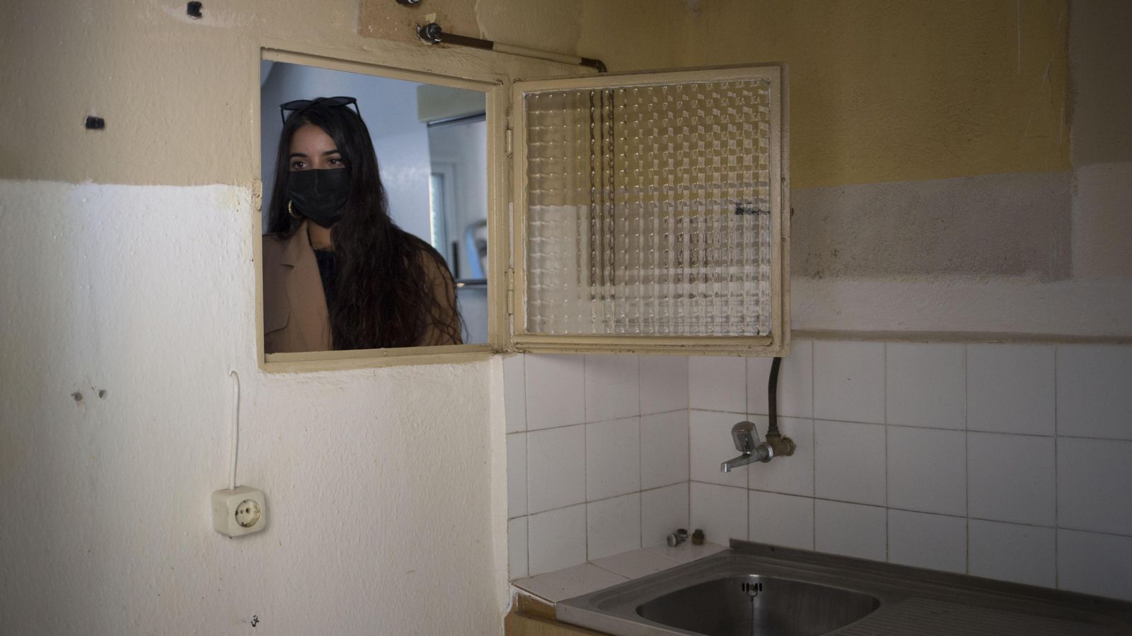 Una vivienda abandonada cobra vida por unos días.