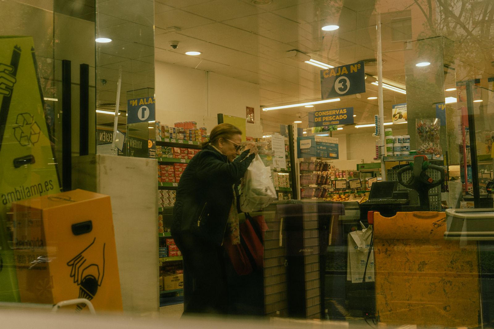 Imágenes del jueves 3 de abril en Huelva