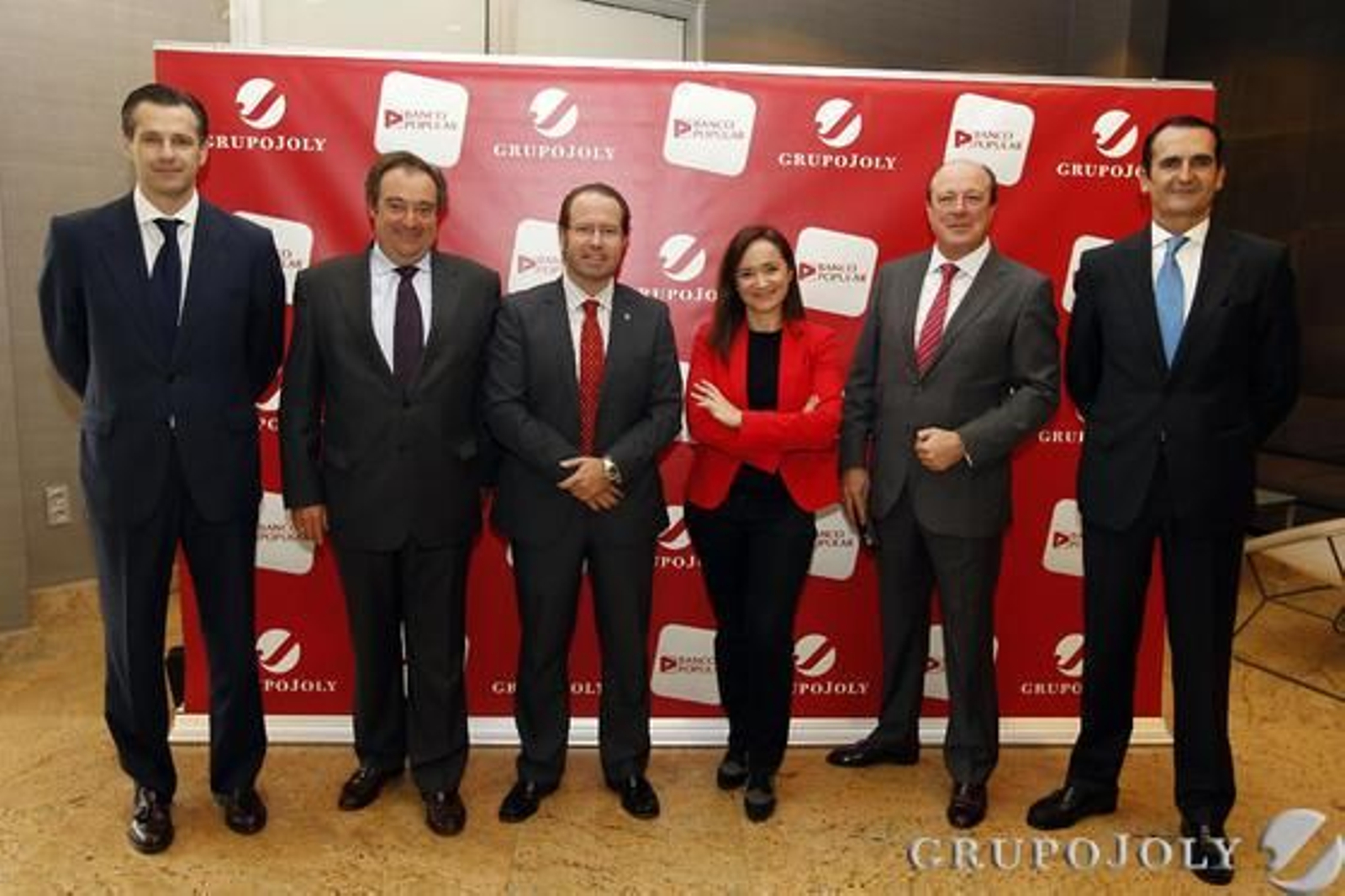El director comercial de Banco Popular, José Ángel del Amor; el director general de Grupo Joly, Tomás Valiente; el concejal de Economía del Ayuntamiento, Francisco Ledesma; la directora de Granada Hoy, Magdalena Trillo; el director territorial de Banco Popular en Andalucía Oriental, Manuel Quero; y el director regional de  Granada y Almería, Jaime Lobo.  Foto: Pepe Villoslada y Alex Cámara