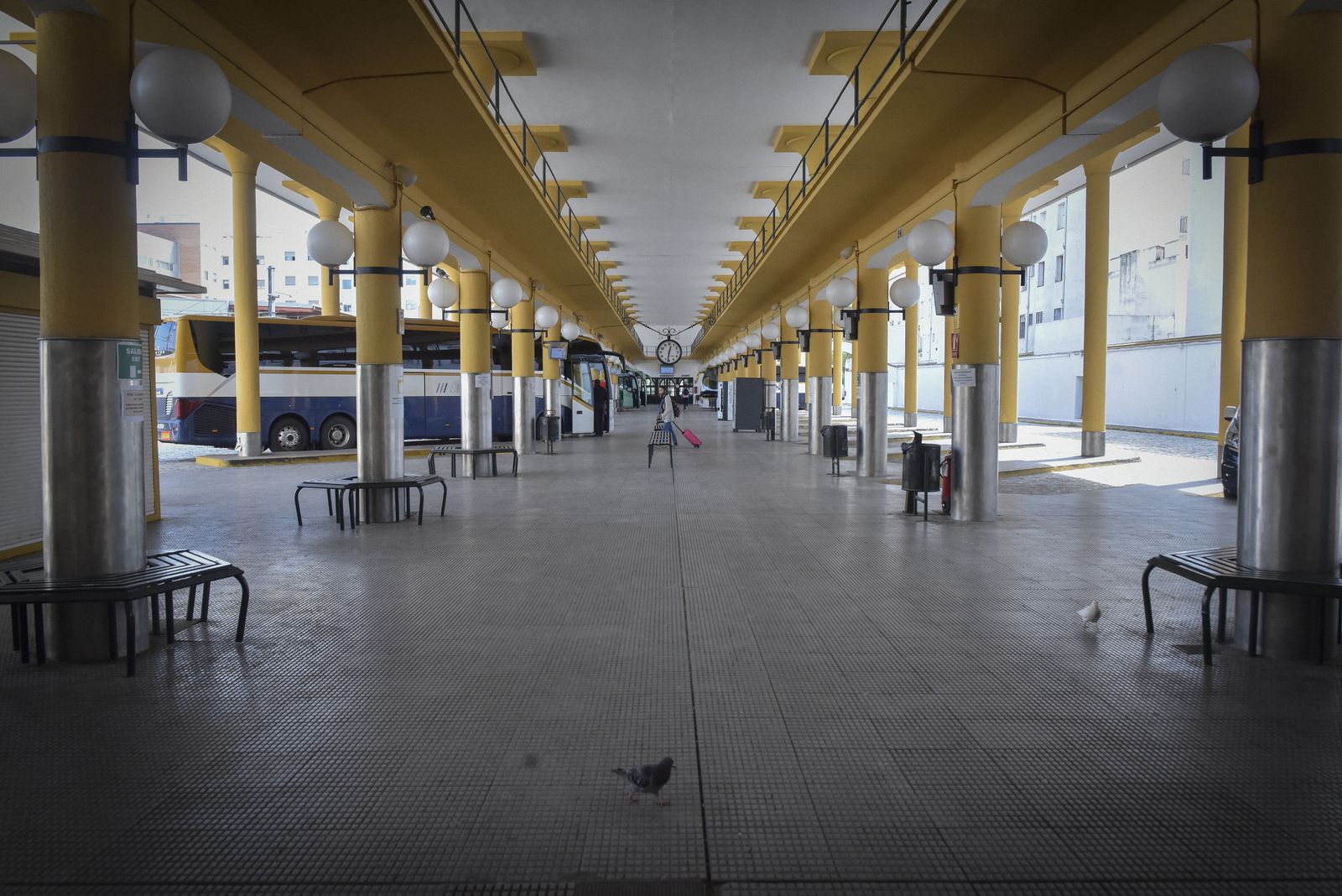 La resistencia en el juzgado de guardia: abogados, policía y guardia civil en el Prado de San Sebastián