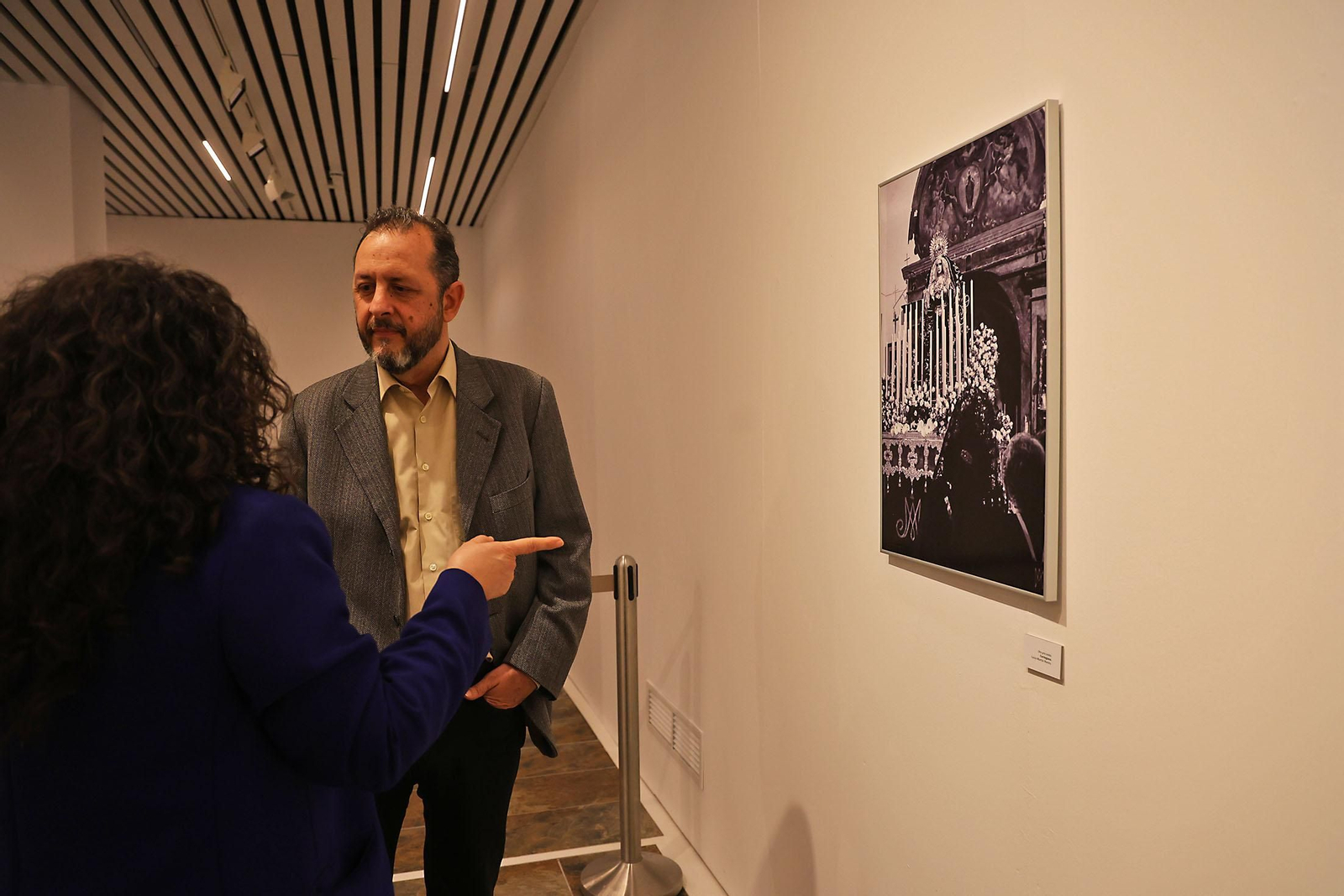 Inauguración de la Exposición de fotografías Huelva, provincia cofrade de Huelva Información en la Diputación de Huelva