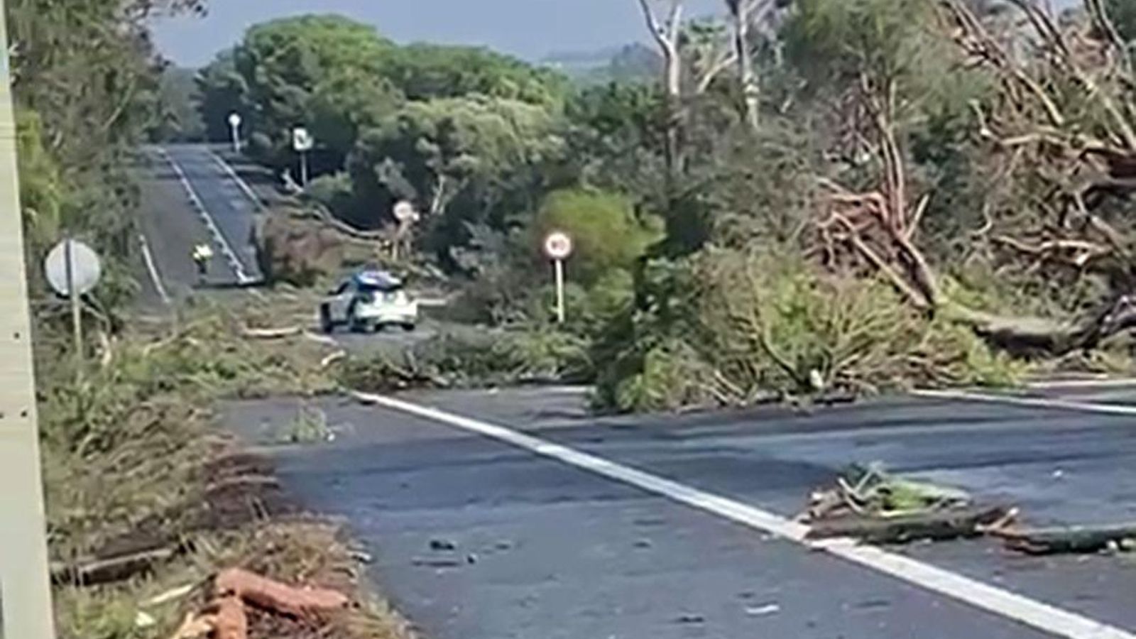 La carretera nacional N-431 quedó cortada al tráfico La carretera nacional N-431 quedó cortada al tráfico