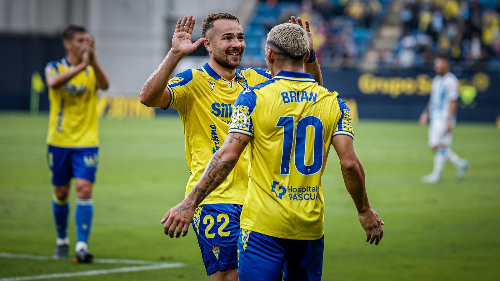 Búscate entre las imágenes del partido de futbol Cádiz CF - Málaga CF