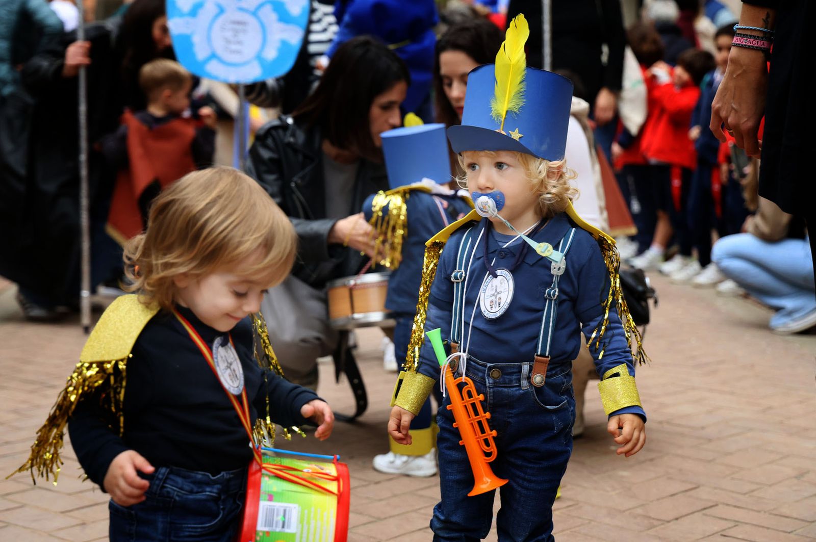 Imágenes de la procesión de la 'Escuela Infantil Mi Pequeño Puerto'