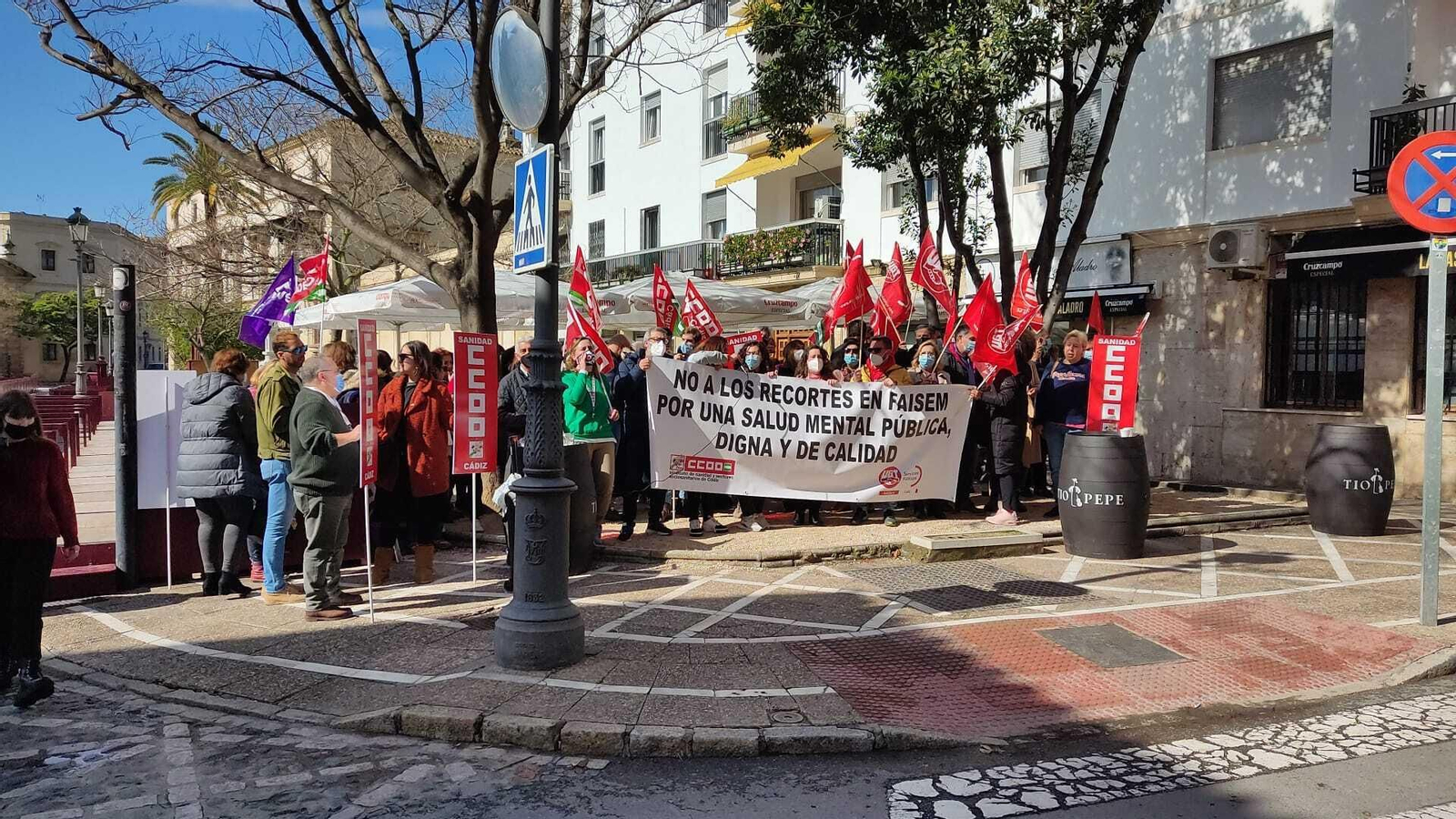 Concentración para exigir a la Junta la estabilidad del empleo en Faisem.