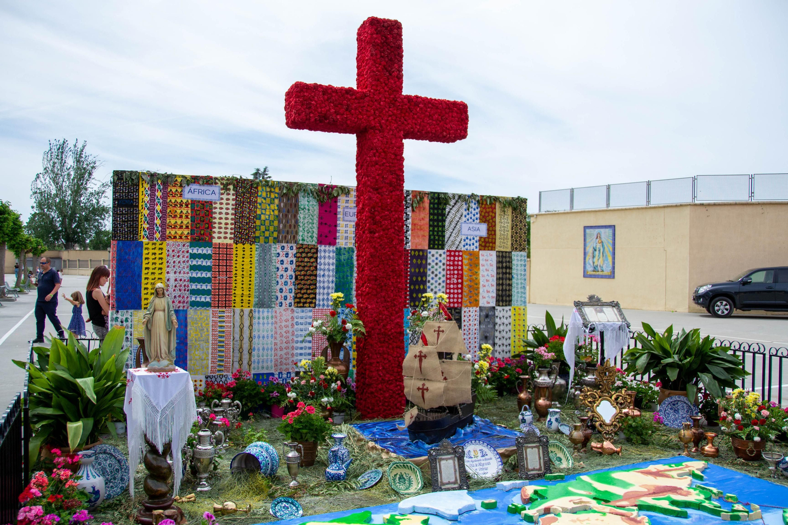 Así celebra Granada sus Cruces, en imágenes