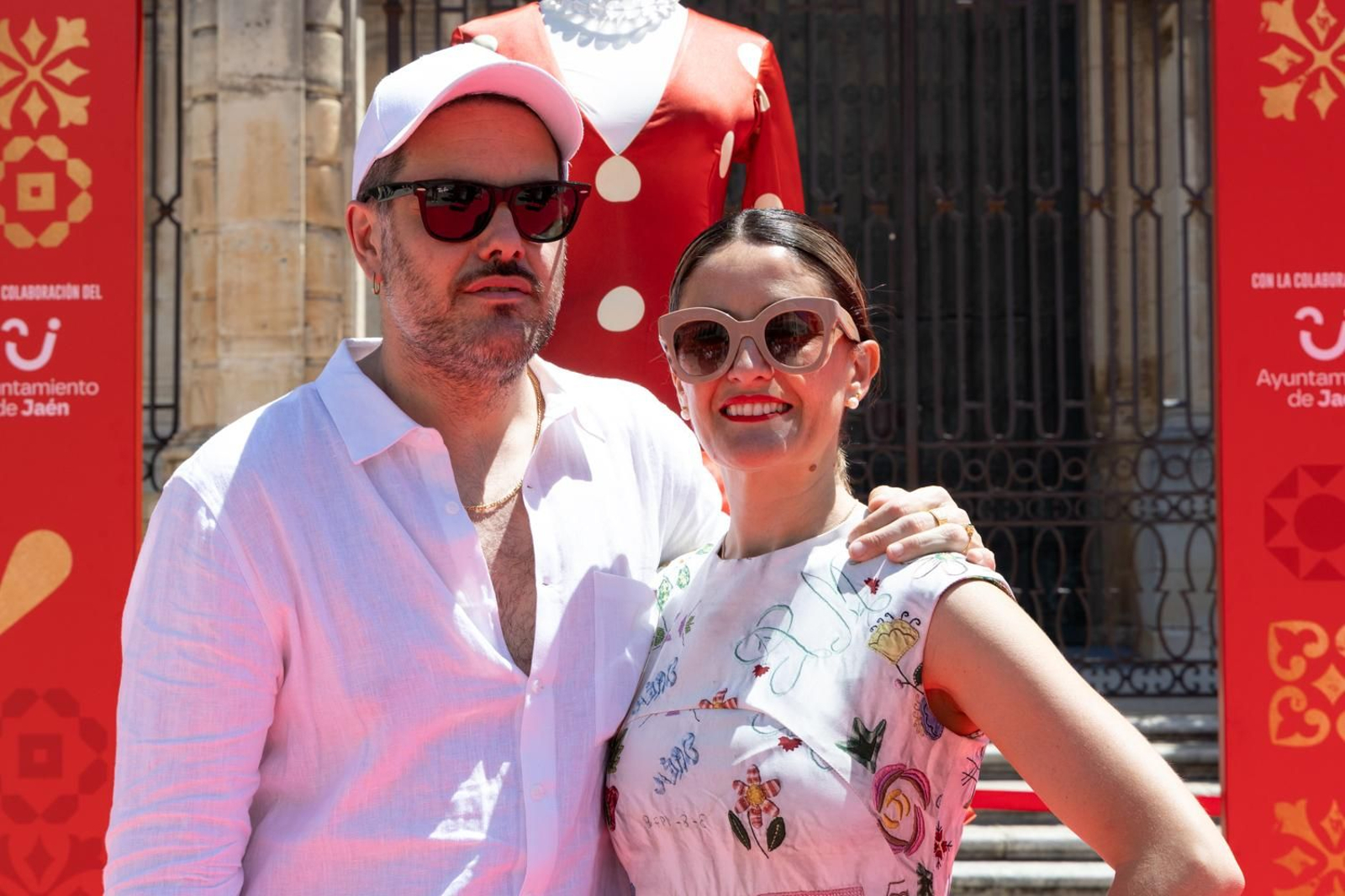 Imágenes del homenaje, a los pies de la Catedral de Leandro Cano.