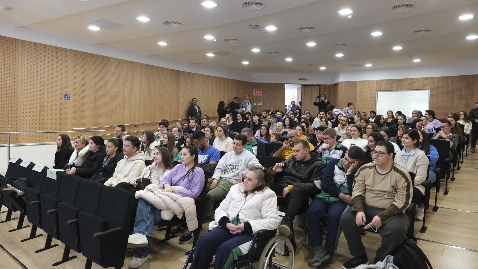 Asistentes a las jornadas de Verdiblanca