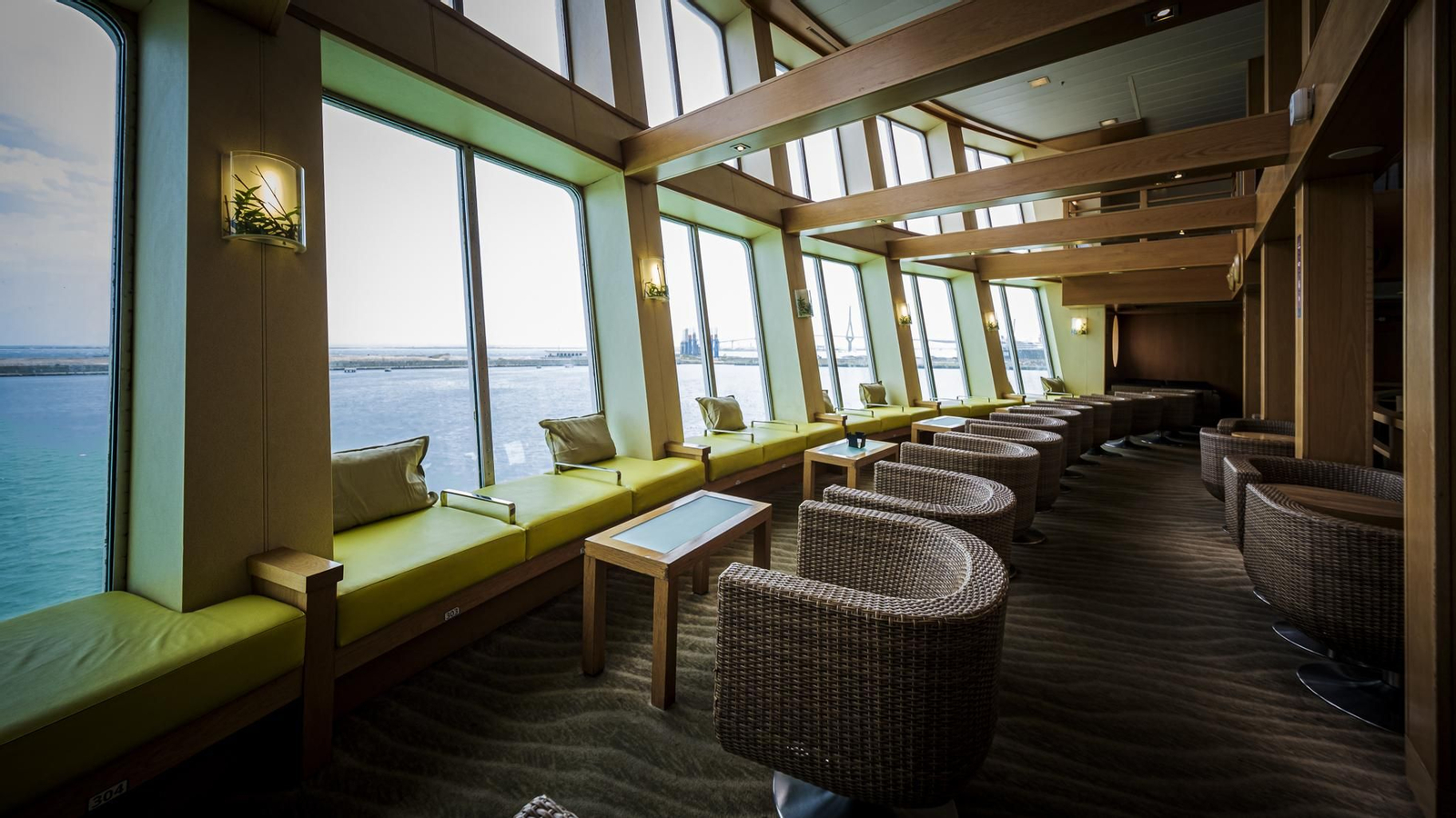 Interior del superferry 'Volcán de Tinamar'.