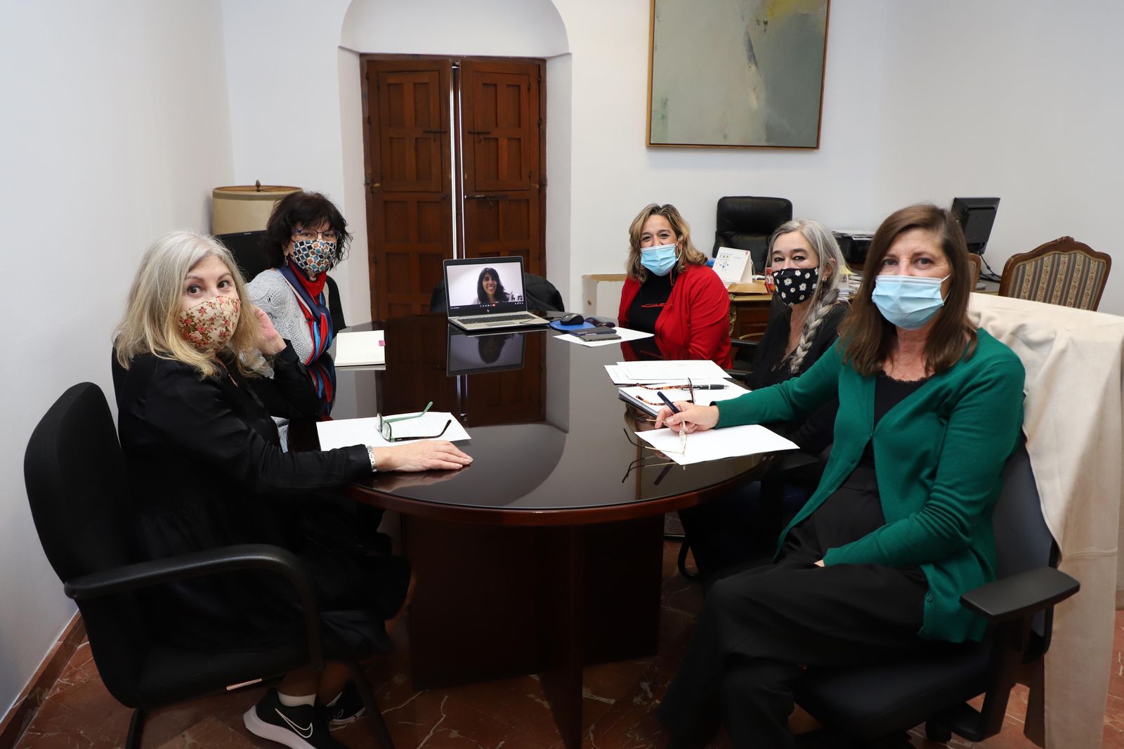 Jurado del Premio de Poesía Vicente Núñez.