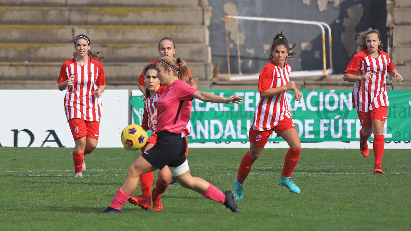 Fotos de las finales del Campeonato de Andalucía de Selecciones Provinciales de futbol femenino sub-15 y sub-17 en La Línea