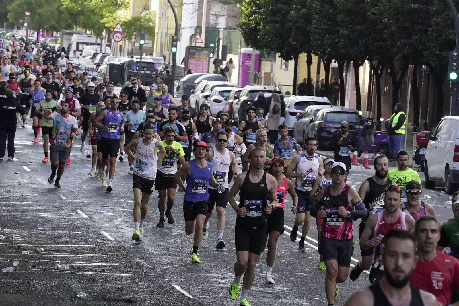 el Zurich Maratón de Sevilla 2026 por Lopez de Gomara, galería 1