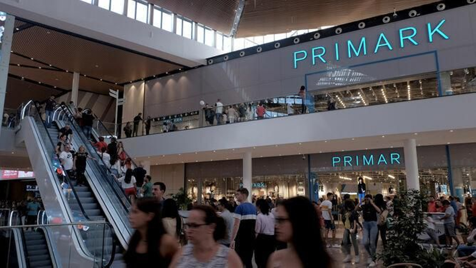 Tienda Primark en el Centro Comercial Lagoh