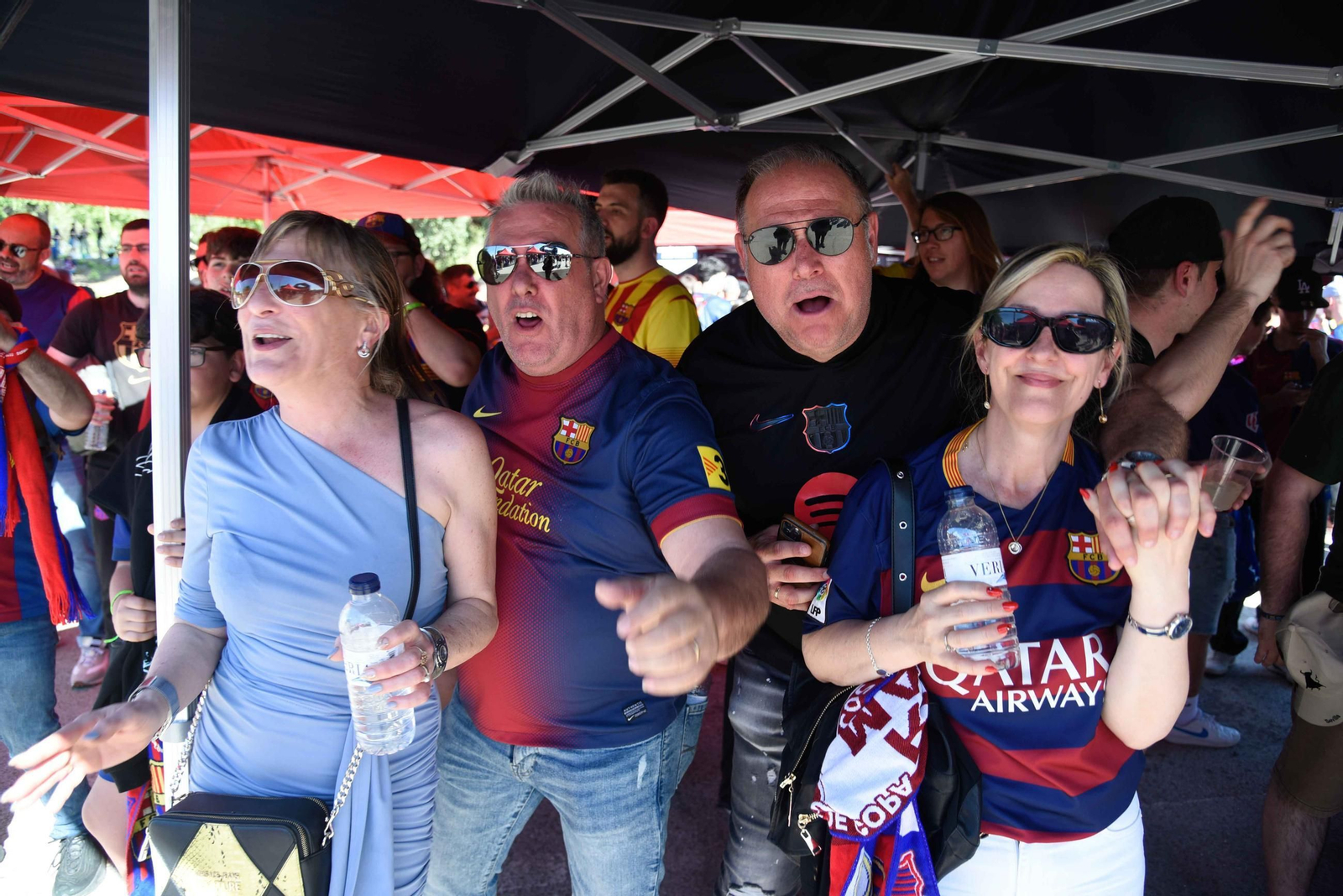 Ambiente en la Fan Zone del Barcelona