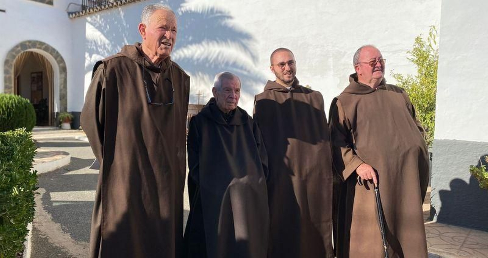 Fray Rafael, primero por la izquierda, en una imagen de archivo.