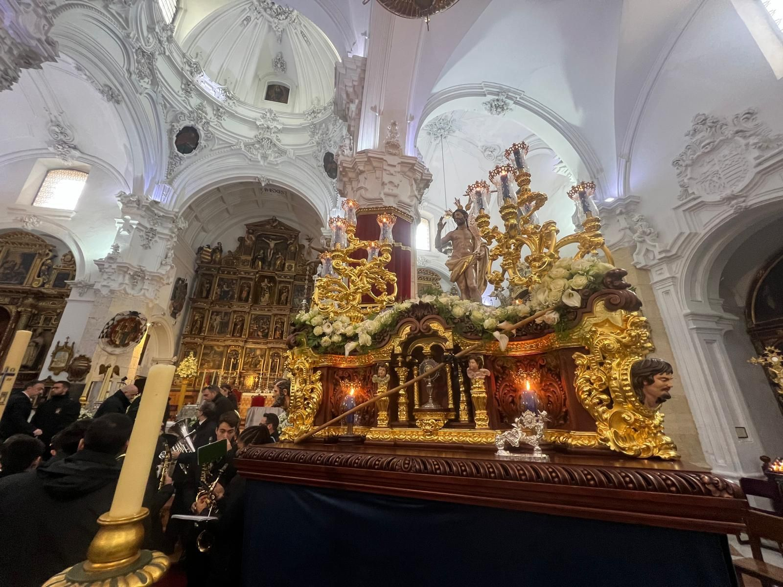 Jesús Resucitado y María Santísima de la Cabeza de Priego de Córdoba, en la iglesia de la Asunción.