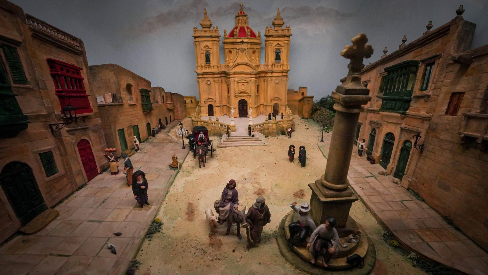 Imágenes de la exposición '50 Navidades montando el Belén' en Jerez