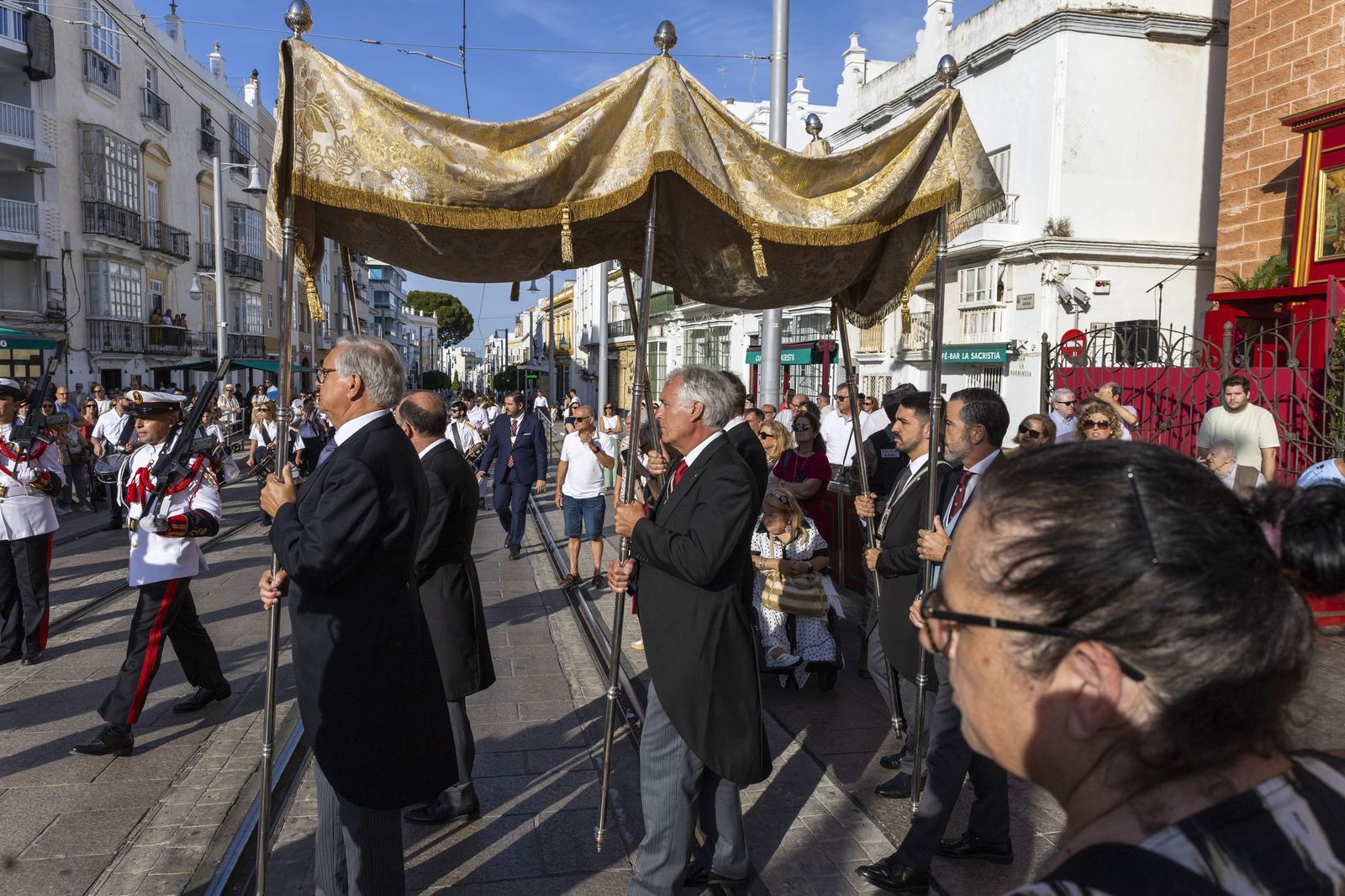 Corpus Christi en San Fernando: las imágenes de la procesión