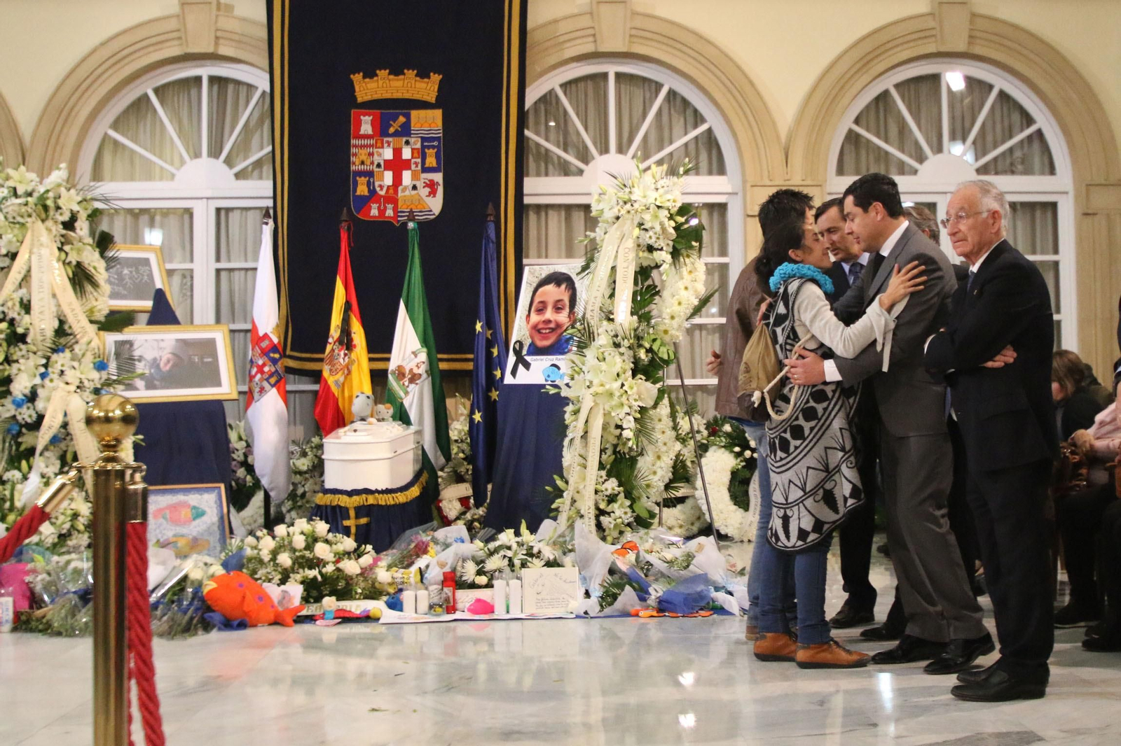 Las imágenes de la capilla ardiente por Gabriel