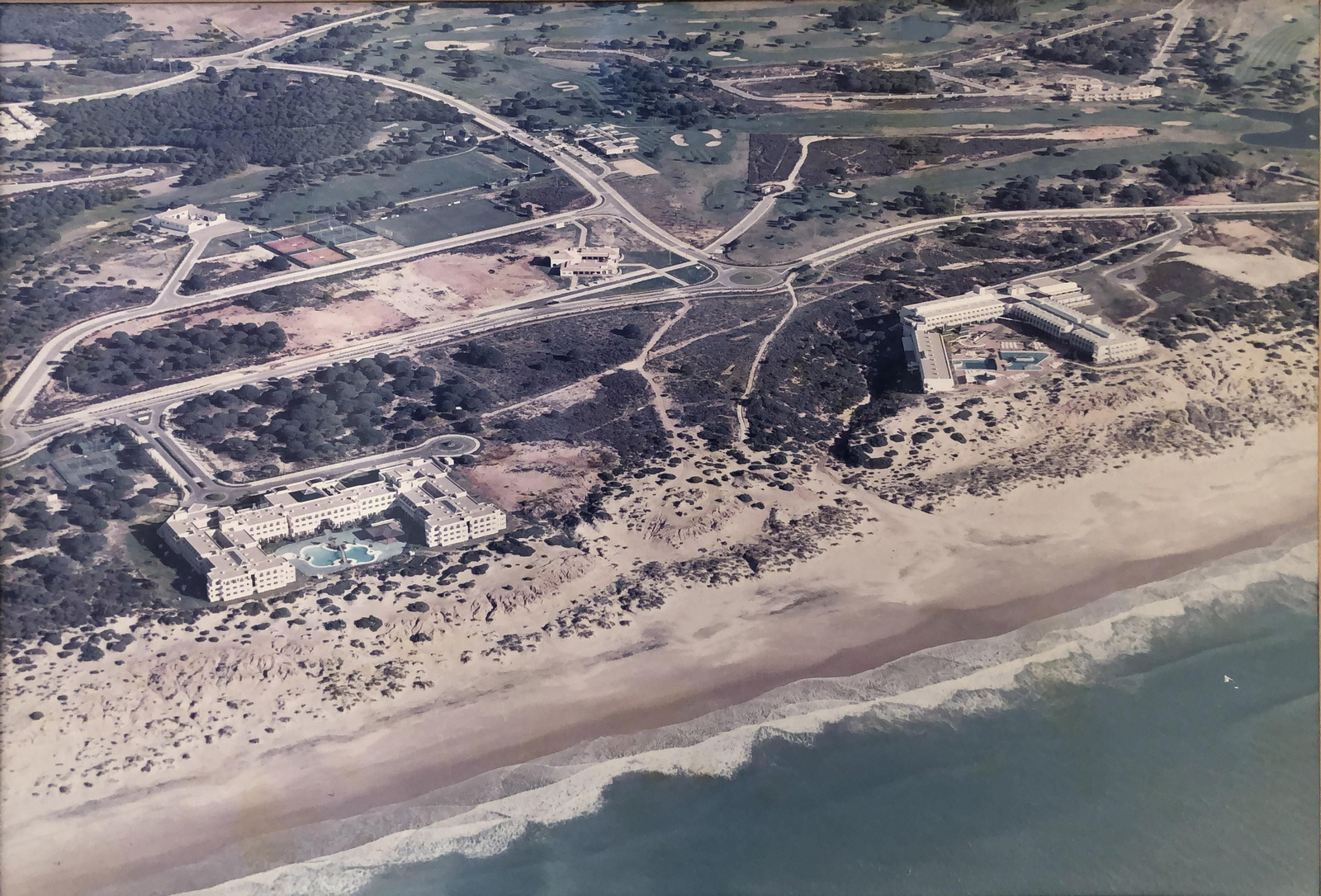 Vista aérea con los primeros hoteles construidos