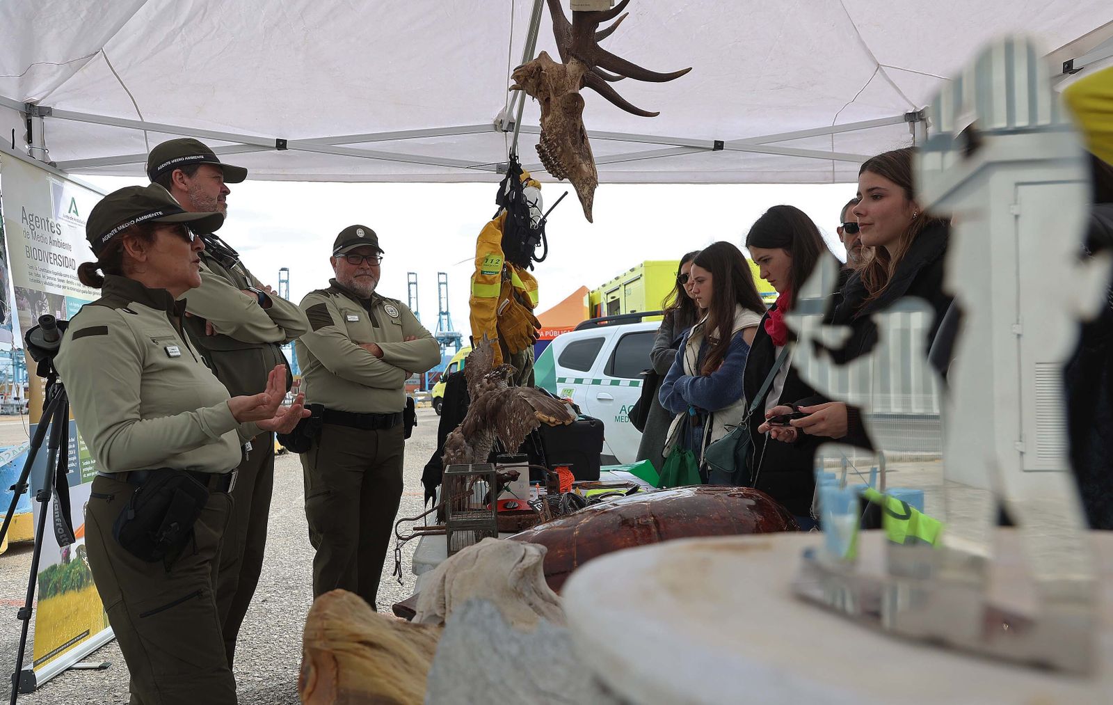 Imágenes del Día Europeo del 112 celebrado en el Puerto de Algeciras