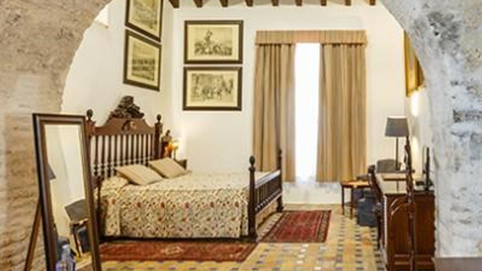 Suite Medina Sidona de la Hospedería Palacio de los Guzmanes.