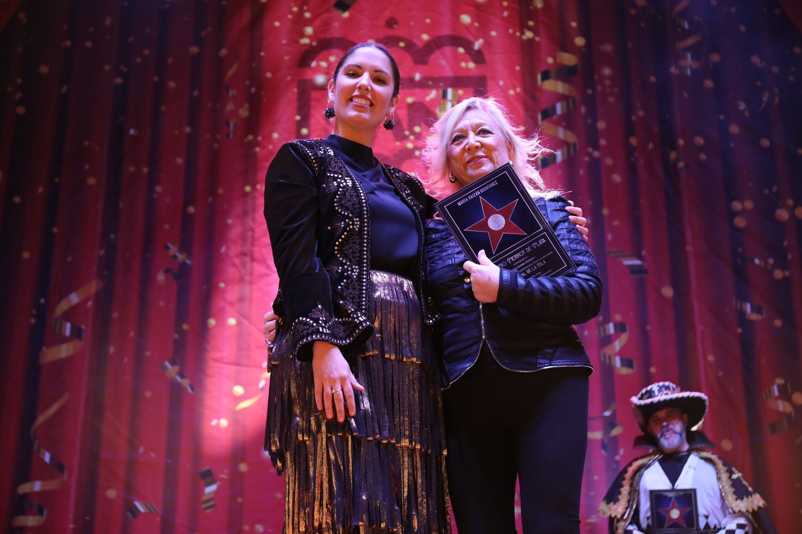 Entrega de los Pierrots y Homenajes al Comparsista, al Corista y al Chirigotero en San Fernando