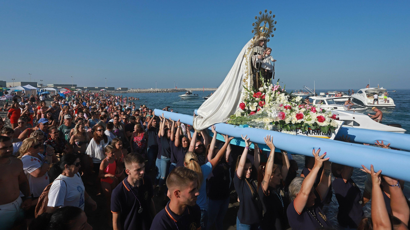 Las mejores fotos de la procesión de la Virgen del Carmen en La Línea