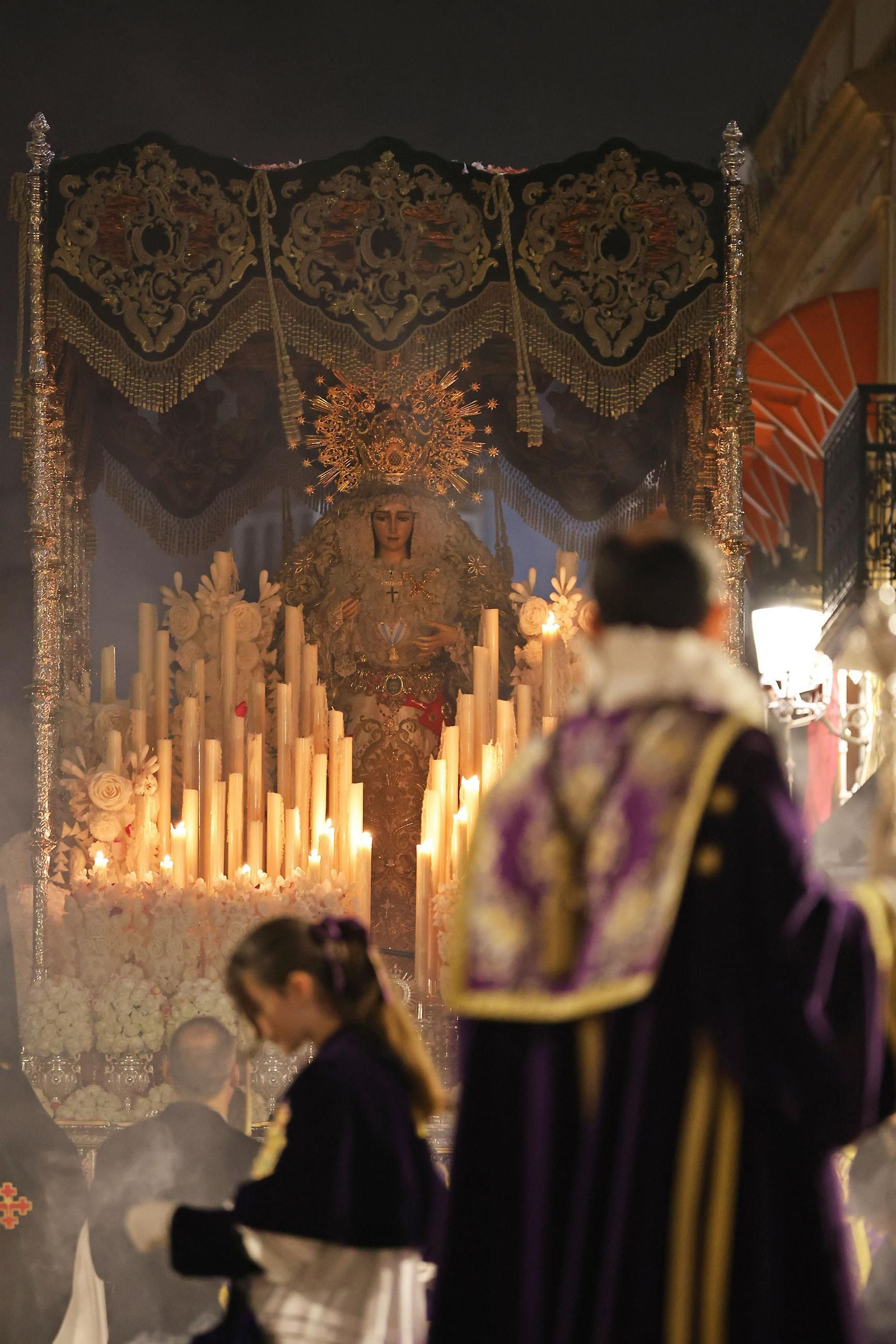 Miércoles Santo: La Hermandad de La Esperanza por las calles de Huelva