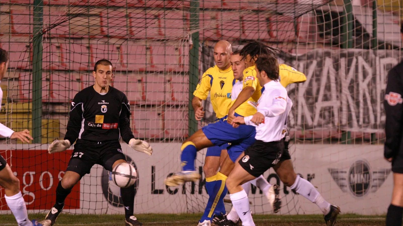 Benjamín anota el 0-1 en el Burgos-Cádiz, en Copa del Rey en la temporada 2005/06.